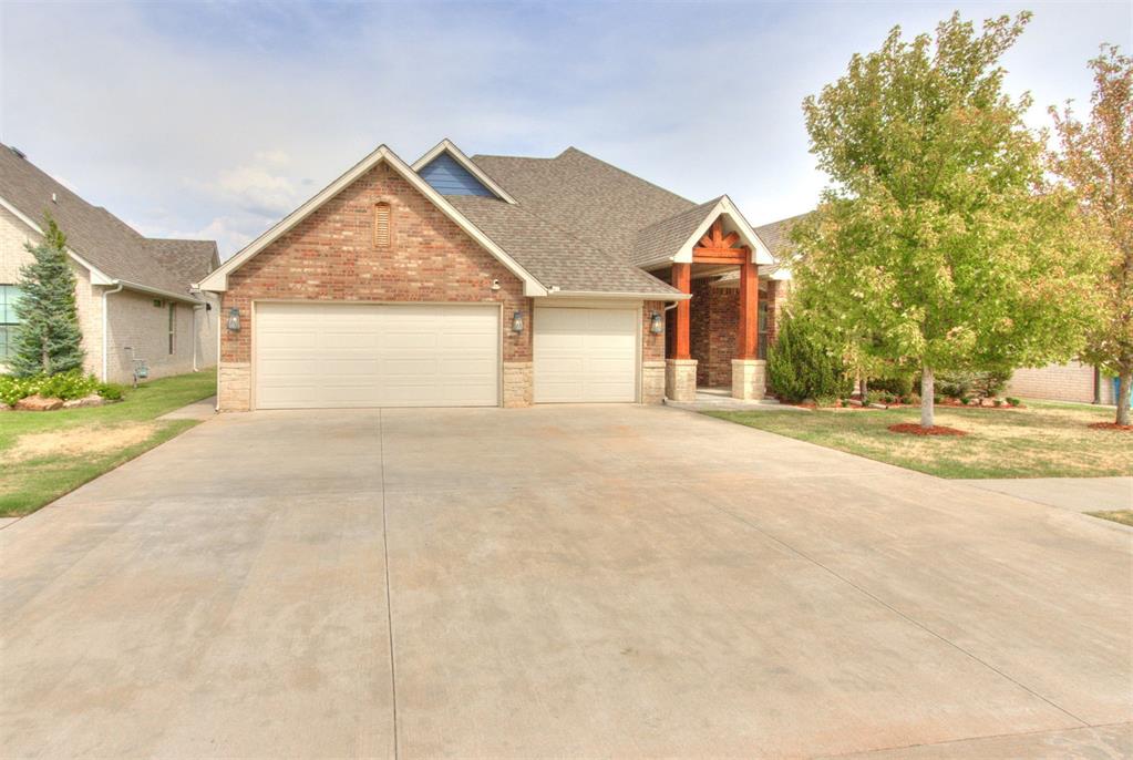 Photo of 2424 Crystal Creek Drive, Yukon, OK 73099