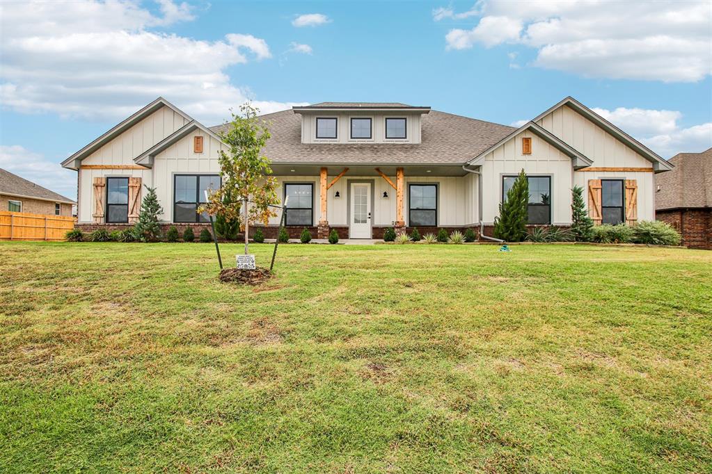 Photo of 10140 NW 100th Street, Yukon, OK 73099
