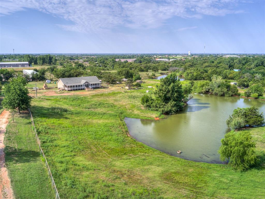 Photo of 4124 E Horseshoe Lane, Moore, OK 73160