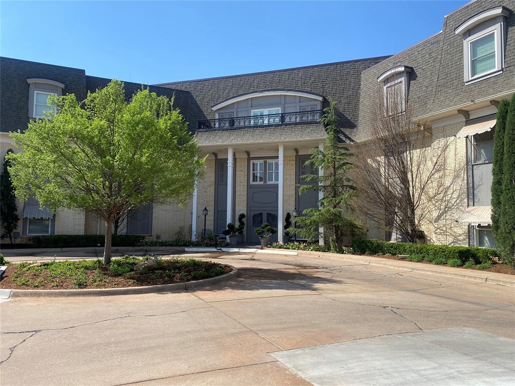 Photo of 1114 Sherwood Lane, Nichols Hills, OK 73116