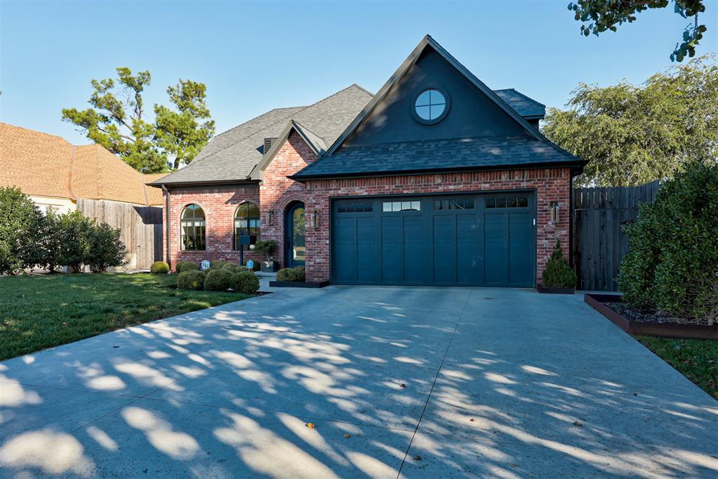 Photo of 1123 Bedford Drive, Nichols Hills, OK 73116