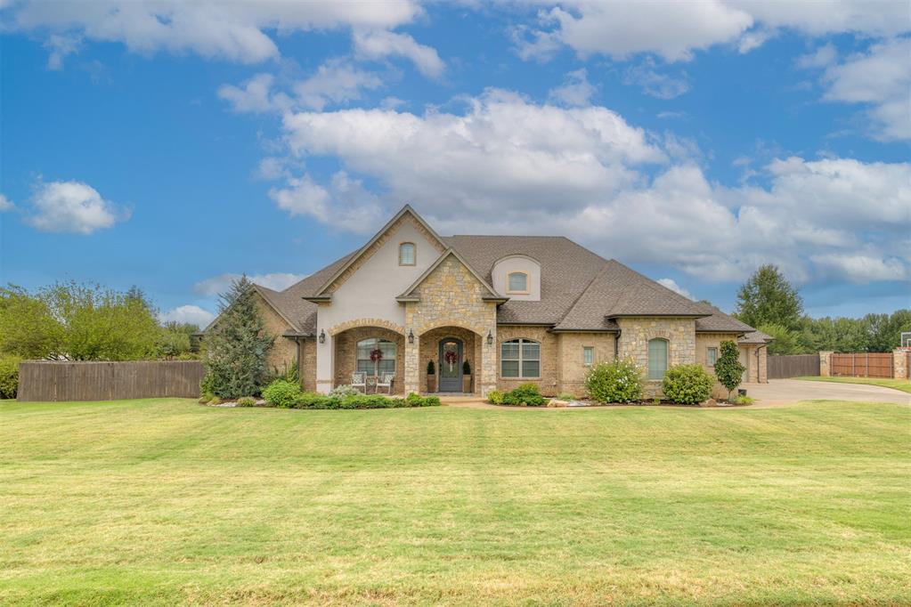 Photo of 3600 Wimberley Creek Drive, Yukon, OK 73099