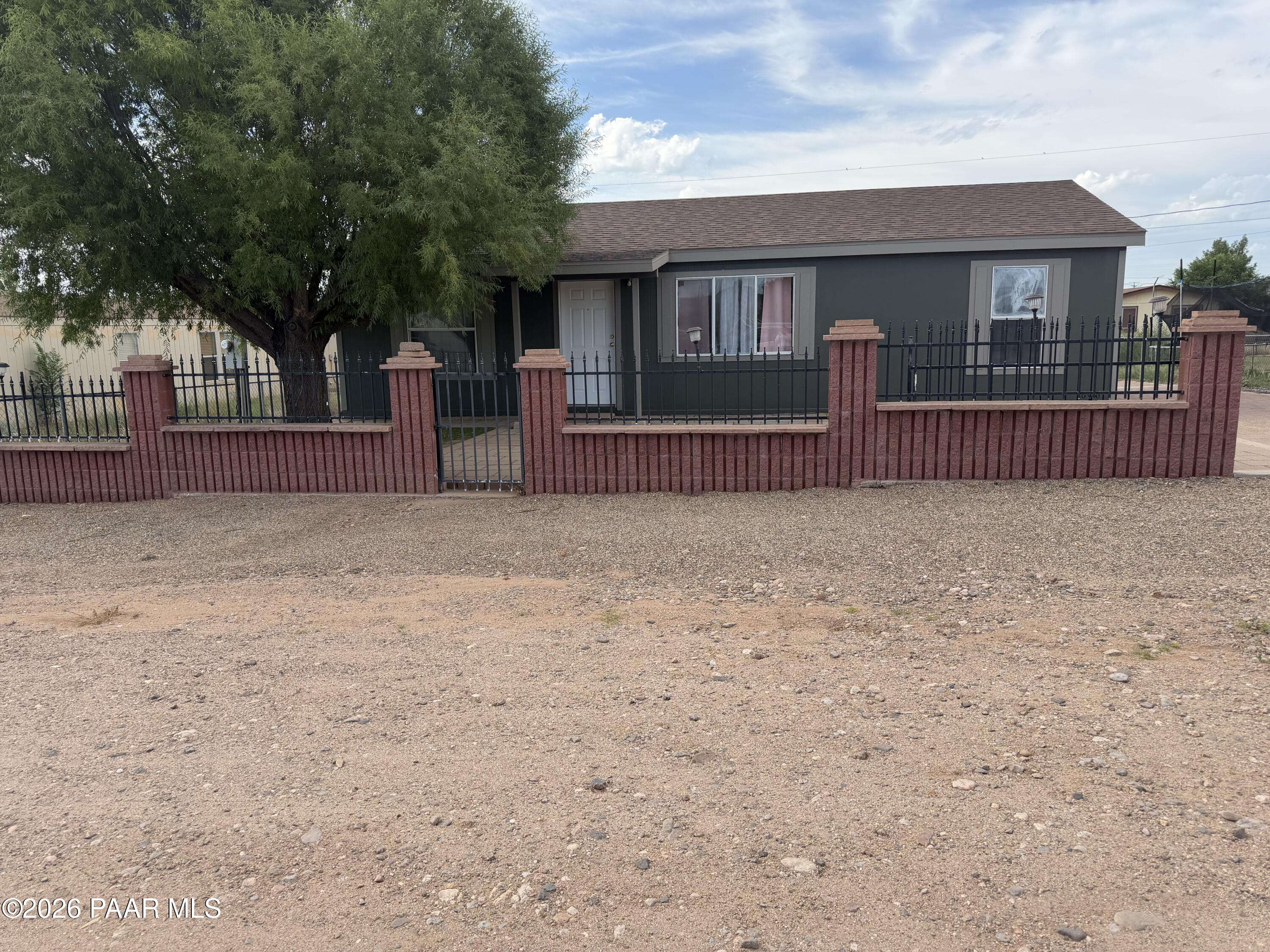 Photo of 205 W Rio Trail, Paulden, AZ 86334