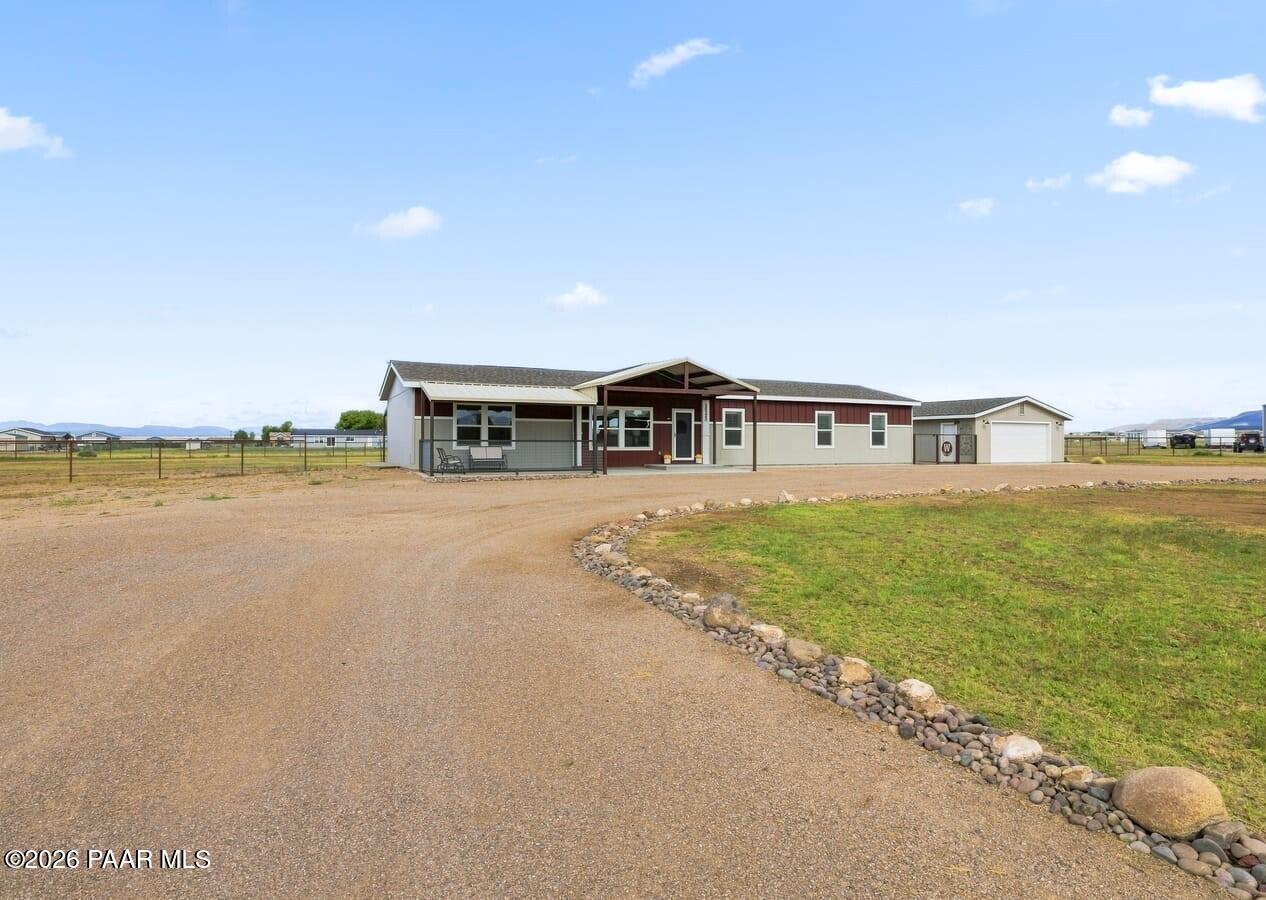 Photo of 26320 N Vineyard Lane, Paulden, AZ 86334