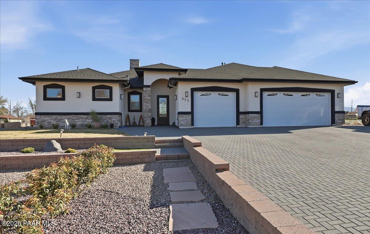 Photo of 925 Aztec Drive, Chino Valley, AZ 86323