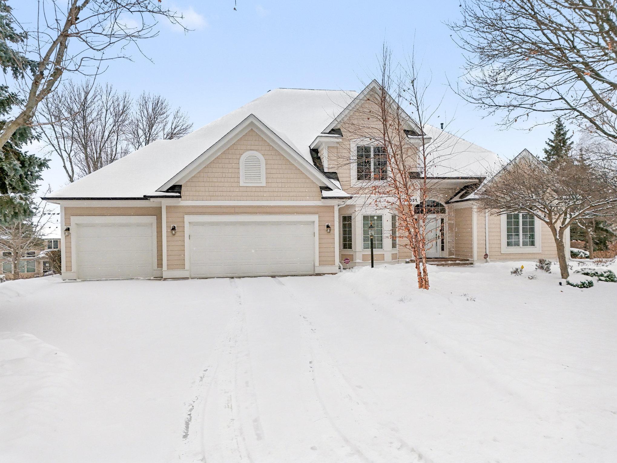 Photo of 9031 Highview Lane, Woodbury, MN 55125