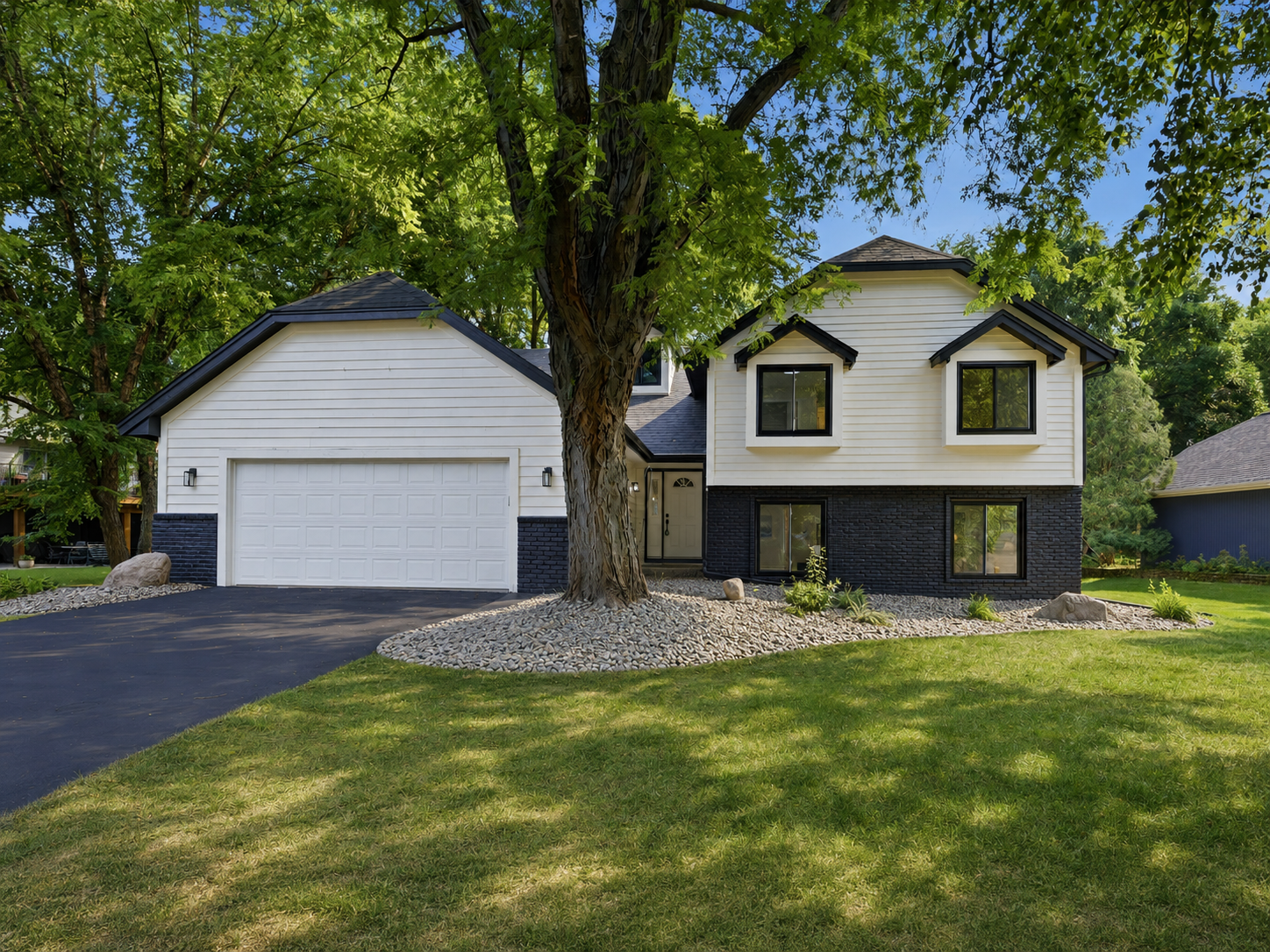 Photo of 9281 Amsden Way, Eden Prairie, MN 55347