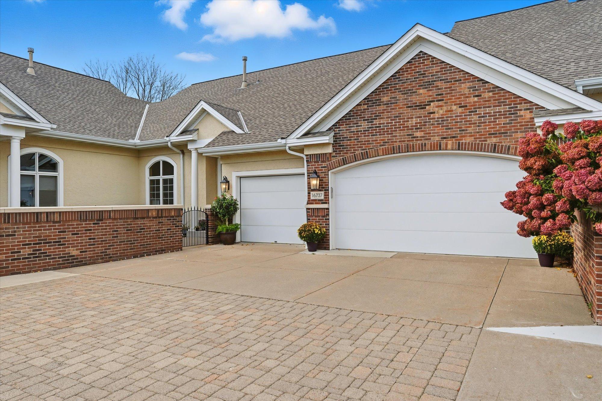 Photo of 16737 49th Place N, Plymouth, MN 55446