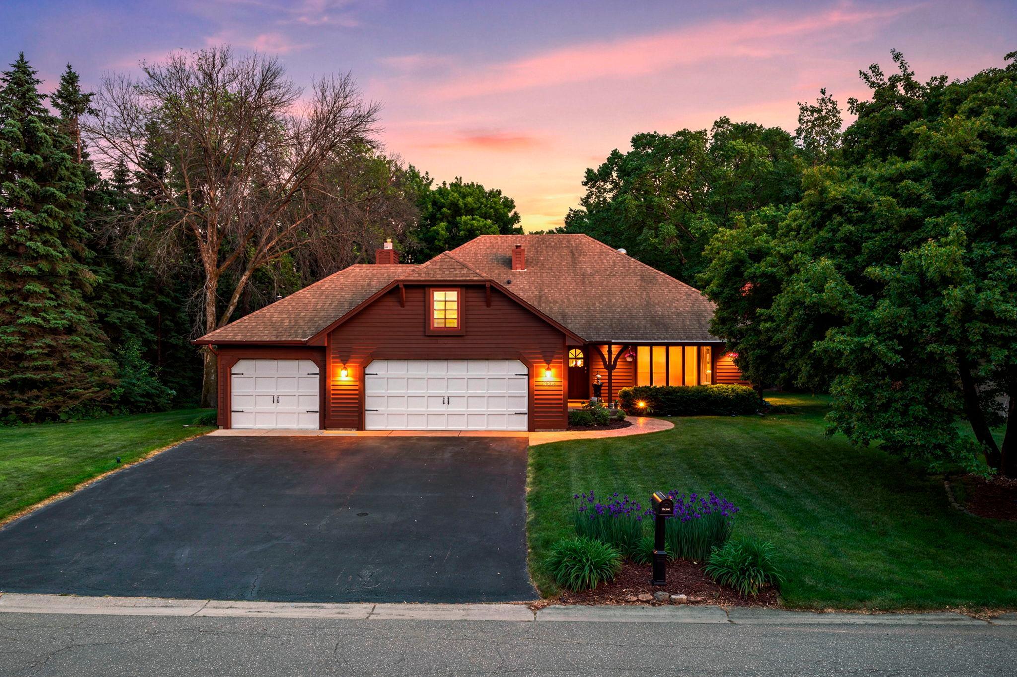 Photo of 14305 44th Avenue N, Plymouth, MN 55446