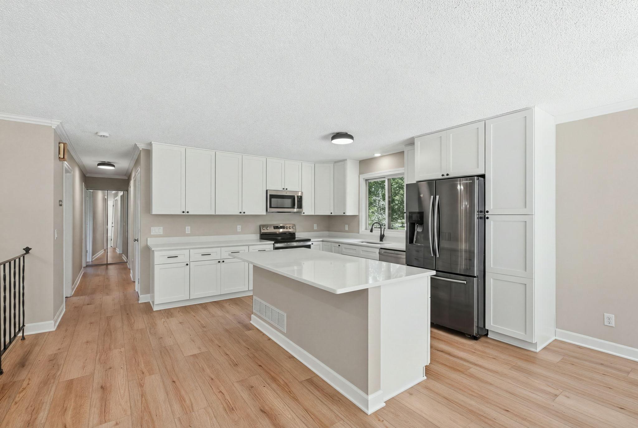 Photo of 10515 Old County Road 15, Plymouth, MN 55441