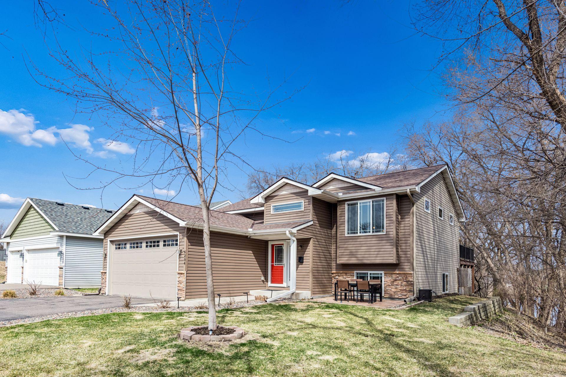 Photo of 6204 39th Avenue N, Crystal, MN 55422