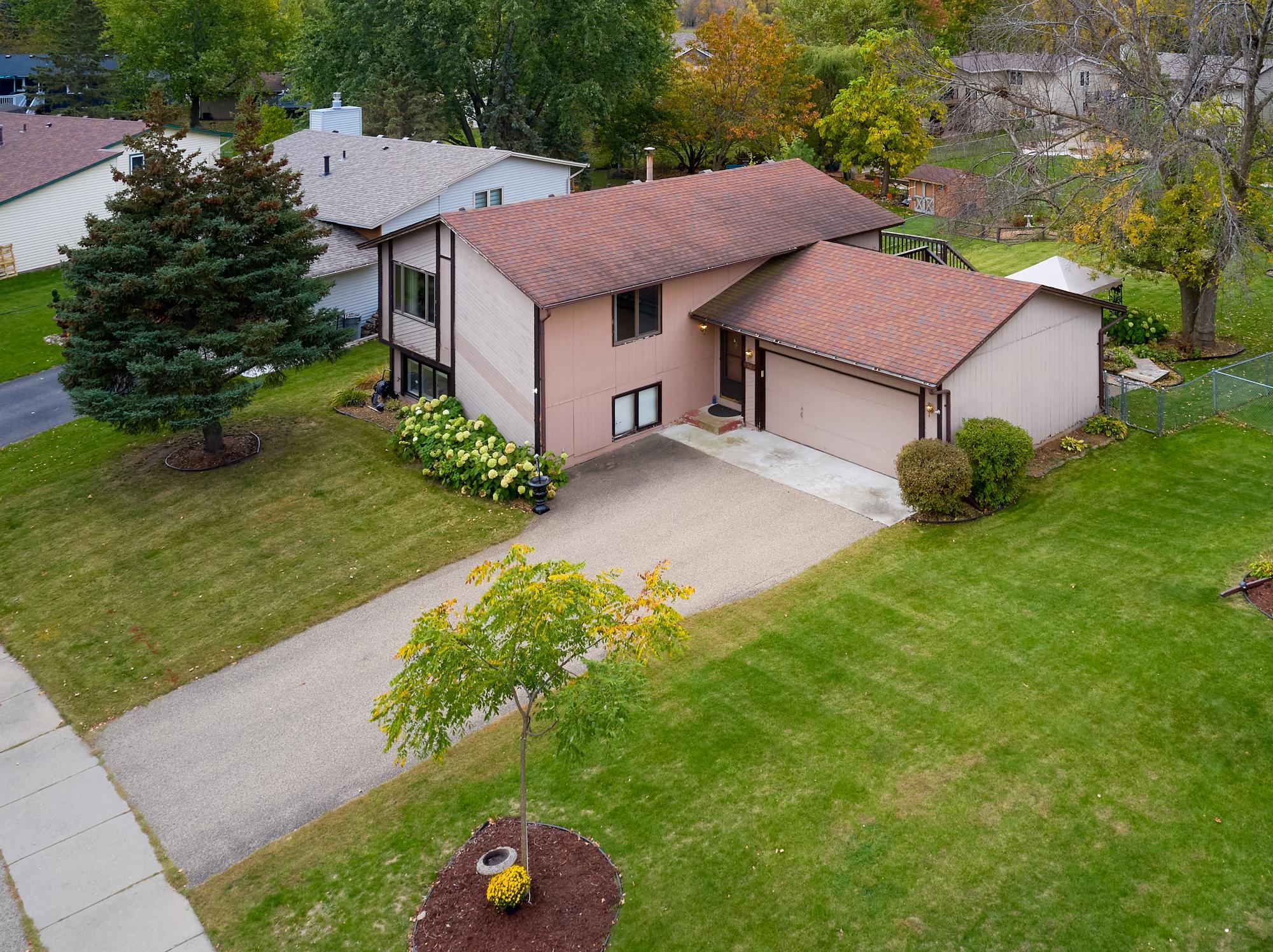 Photo of 6342 Whispering Oaks Drive, Eden Prairie, MN 55346