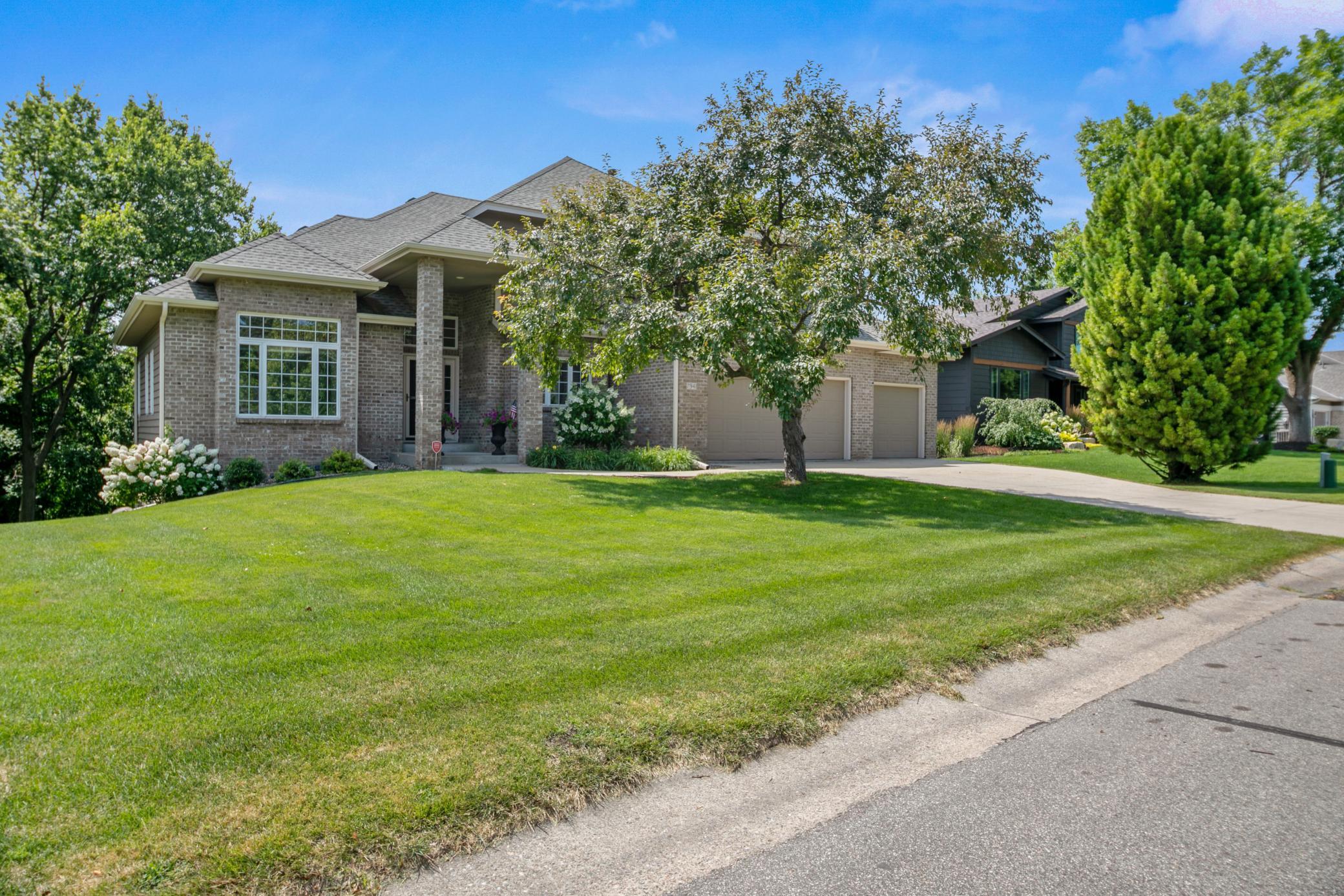 Photo of 7941 S Bay Curve, Eden Prairie, MN 55347