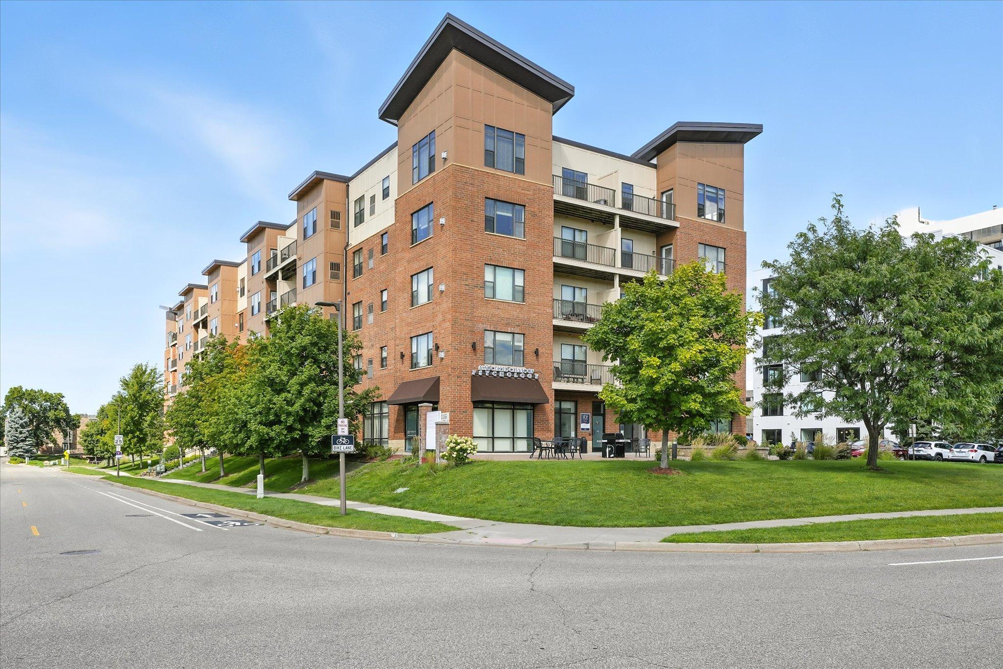 Photo of 1155 Ford Road, Saint Louis Park, MN 55426