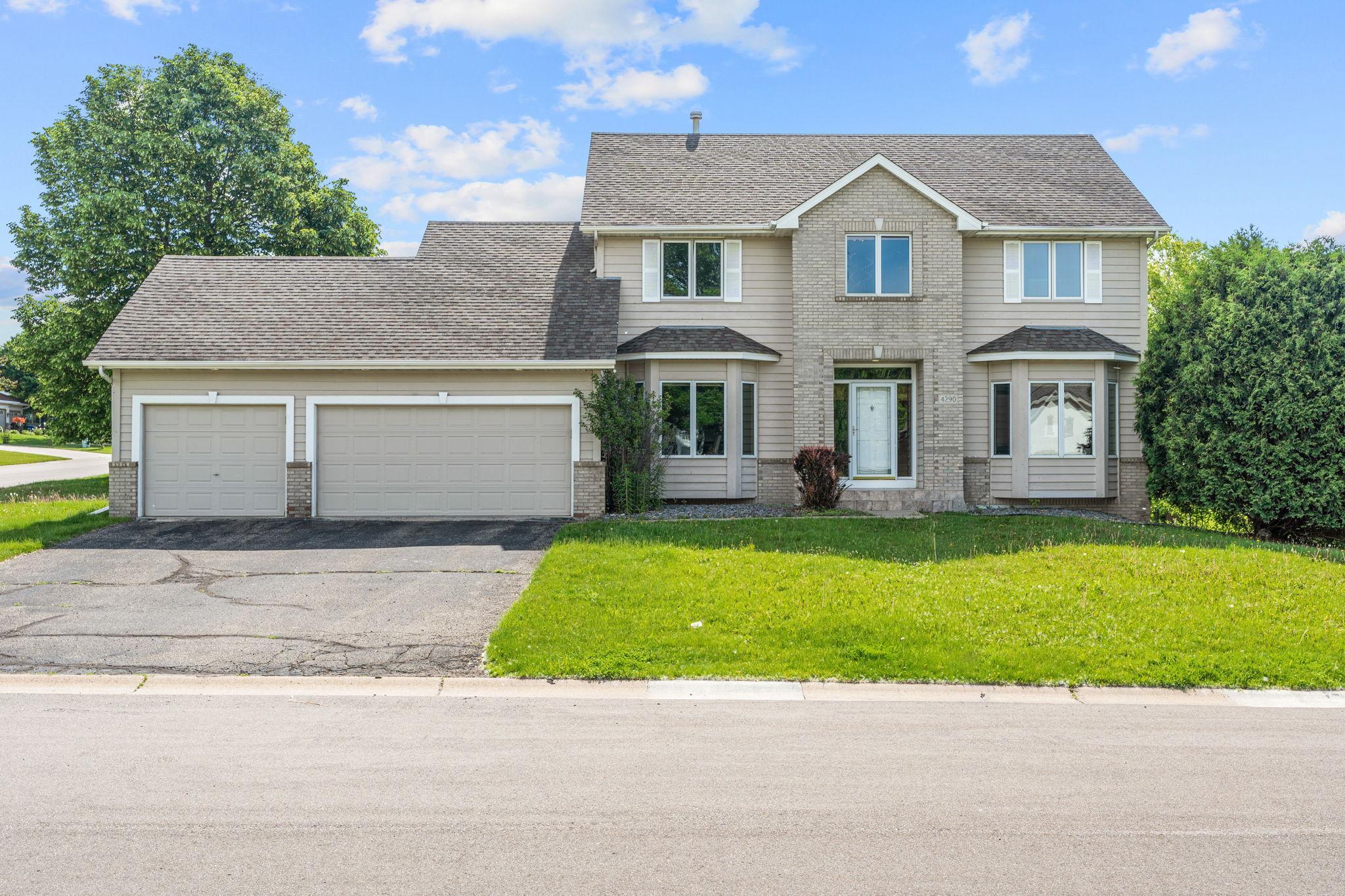 Photo of 4290 Cottonwood Lane N, Plymouth, MN 55441