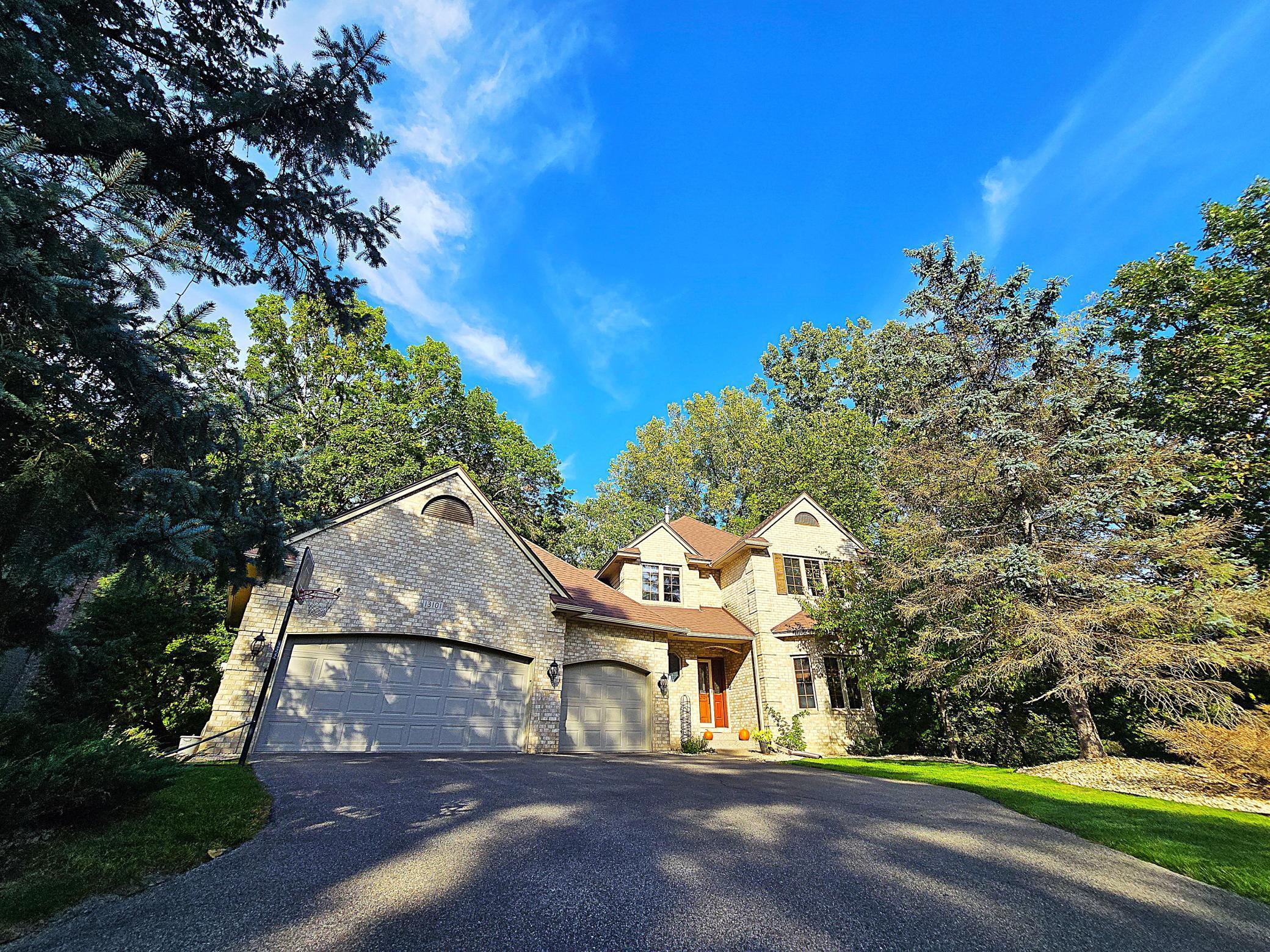 Photo of 13101 Heritage Way, Apple Valley, MN 55124