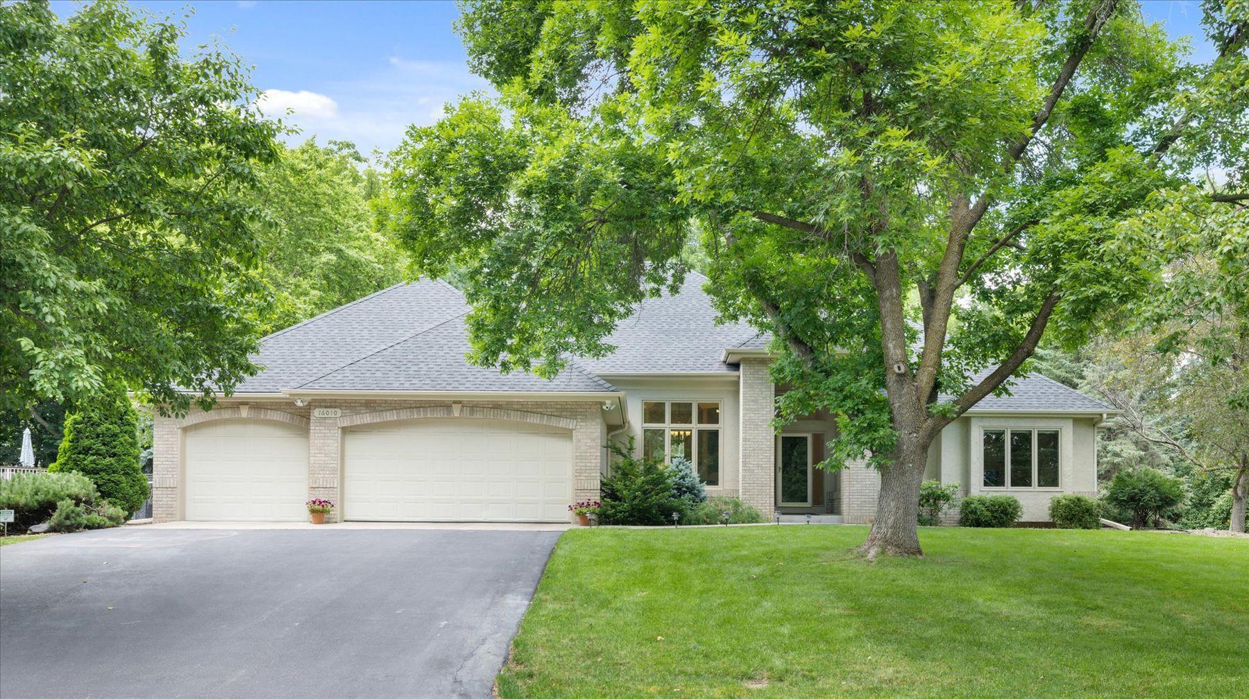 Photo of 16010 45th Avenue N, Plymouth, MN 55446