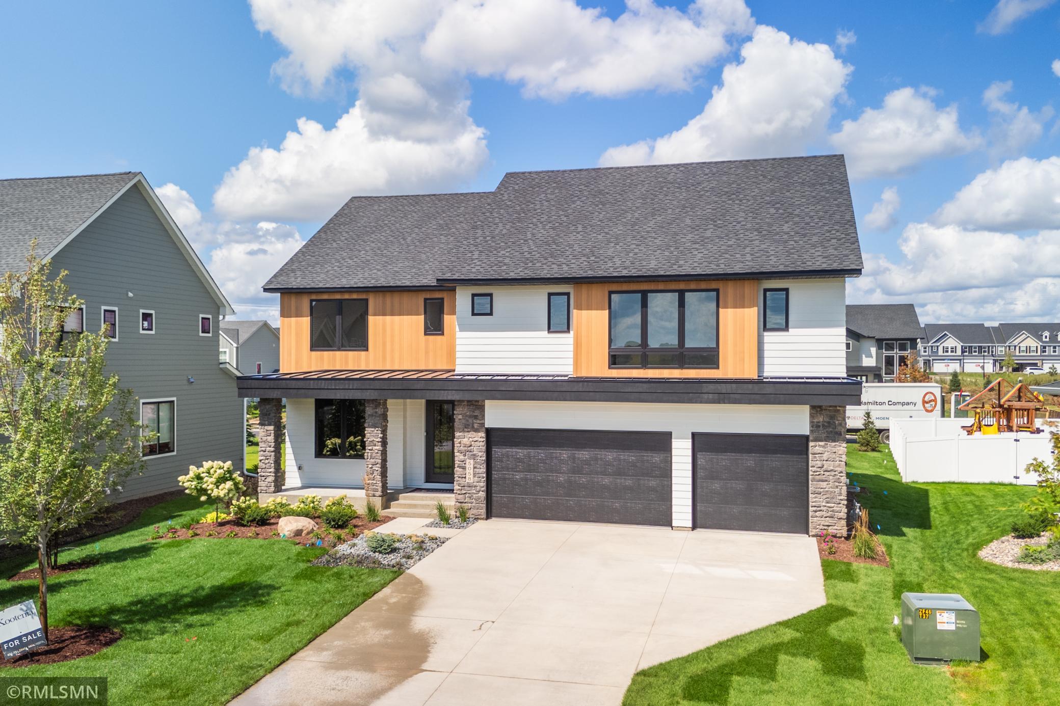 Photo of 5058 Airlake Draw, Woodbury, MN 55129