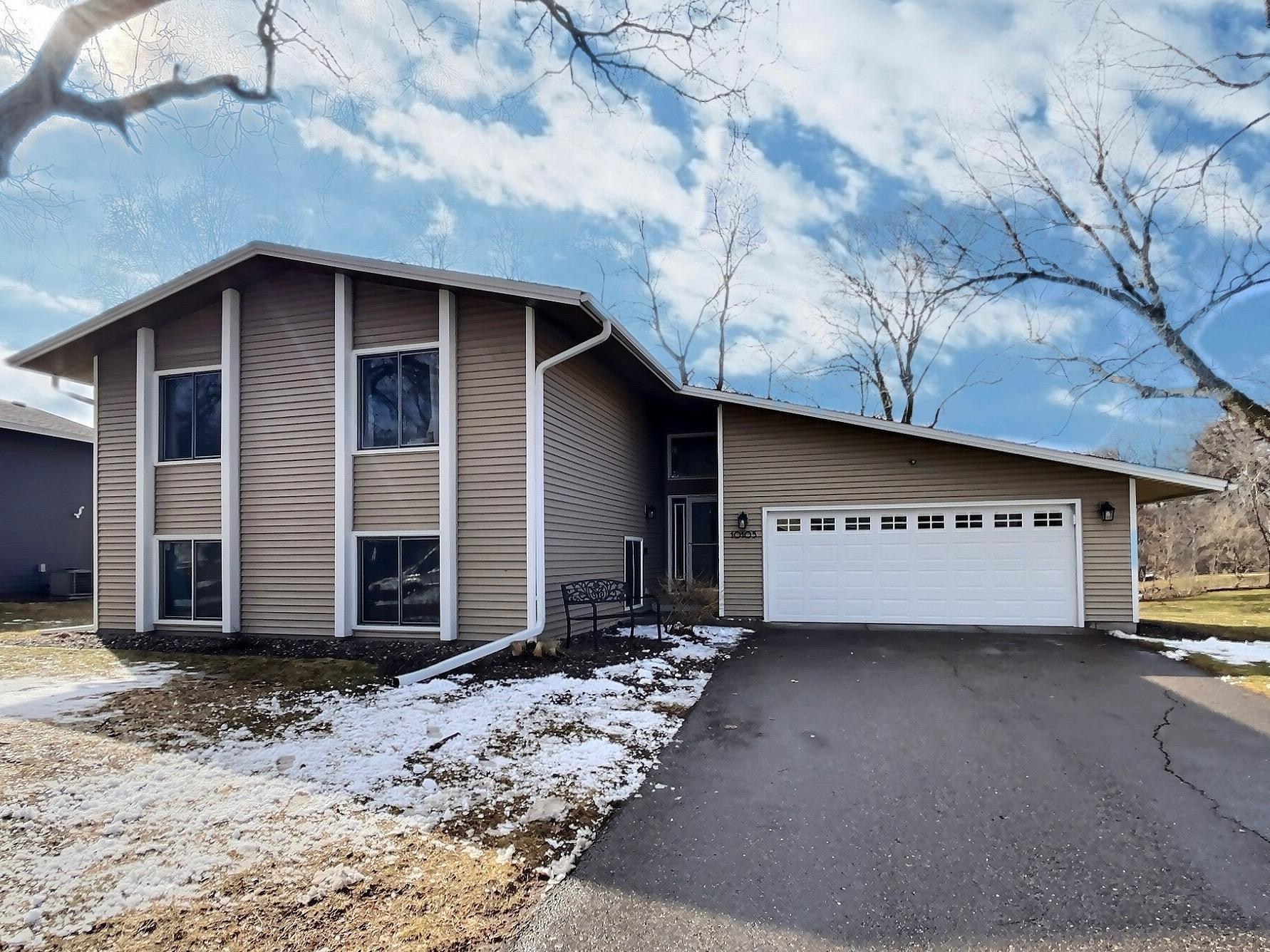 Photo of 10105 32nd Avenue N, Plymouth, MN 55441