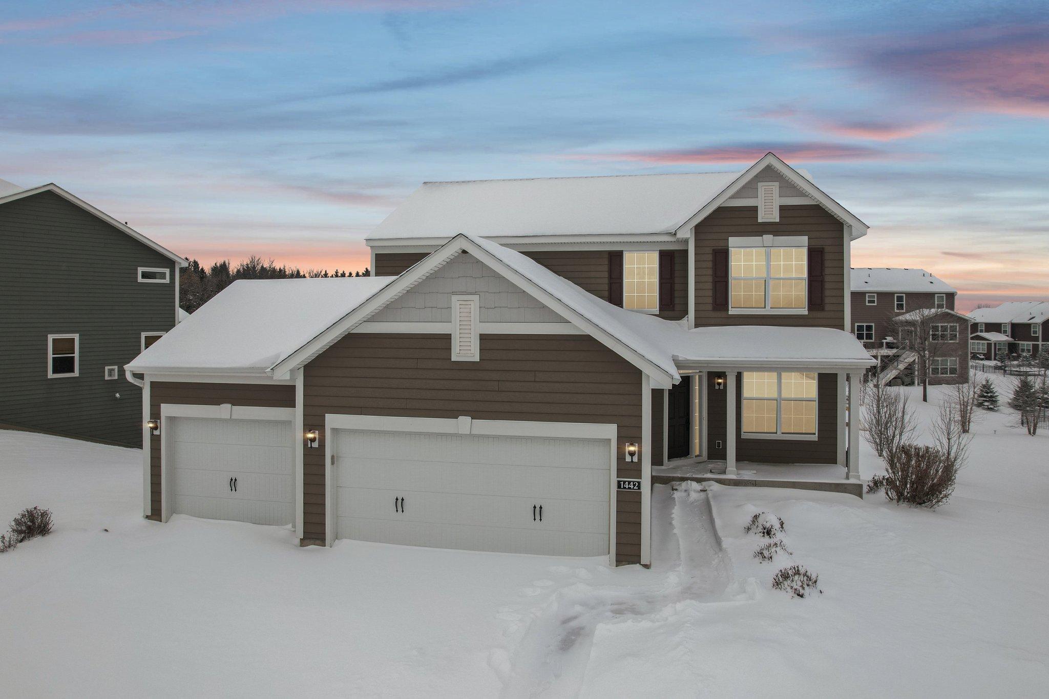Photo of 1442 Pebble Beach Drive, Woodbury, MN 55129