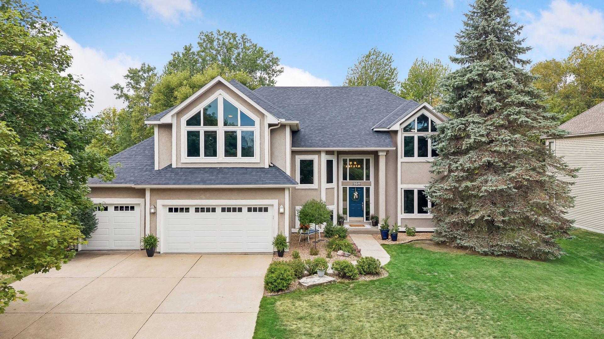 Photo of 8053 Enclave Bay, Woodbury, MN 55125