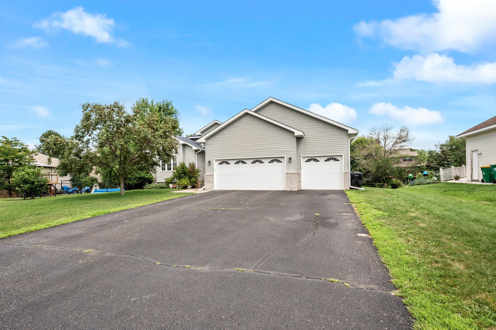 Photo of 10020 Butternut Avenue N, Brooklyn Park, MN 55443
