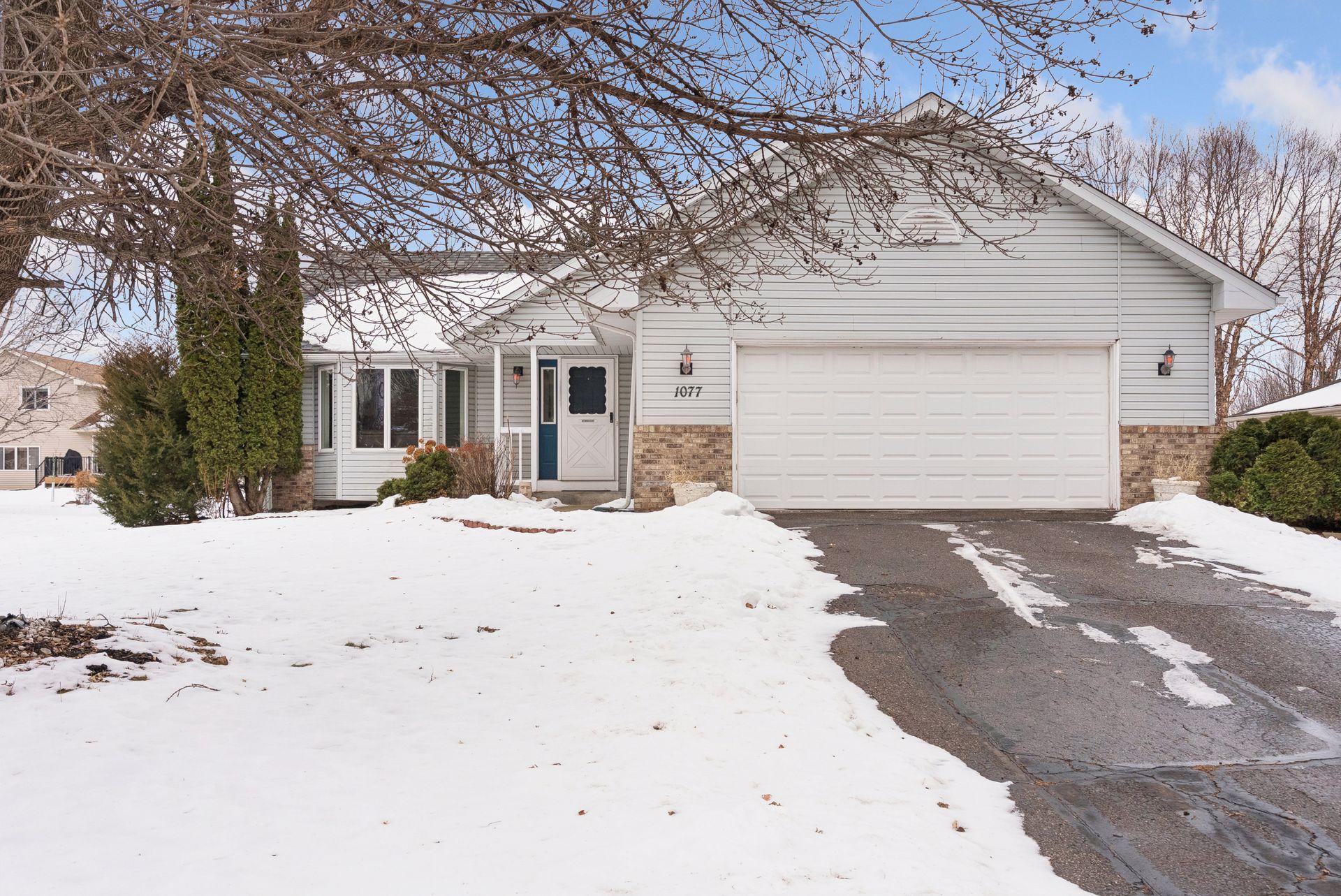 Photo of 1077 Bonnieview Drive, Woodbury, MN 55129