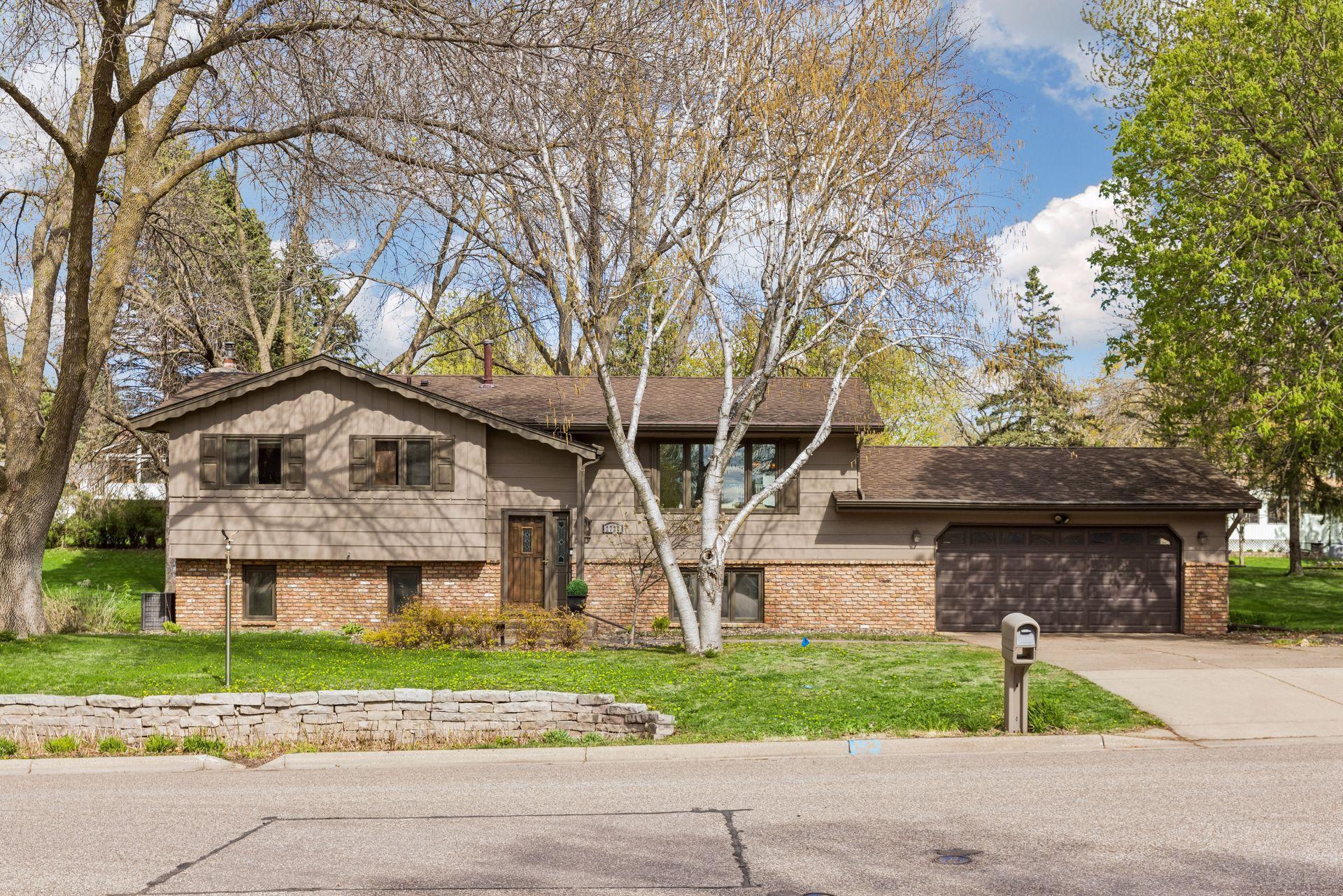 Photo of 2720 Pineview Lane N, Plymouth, MN 55441