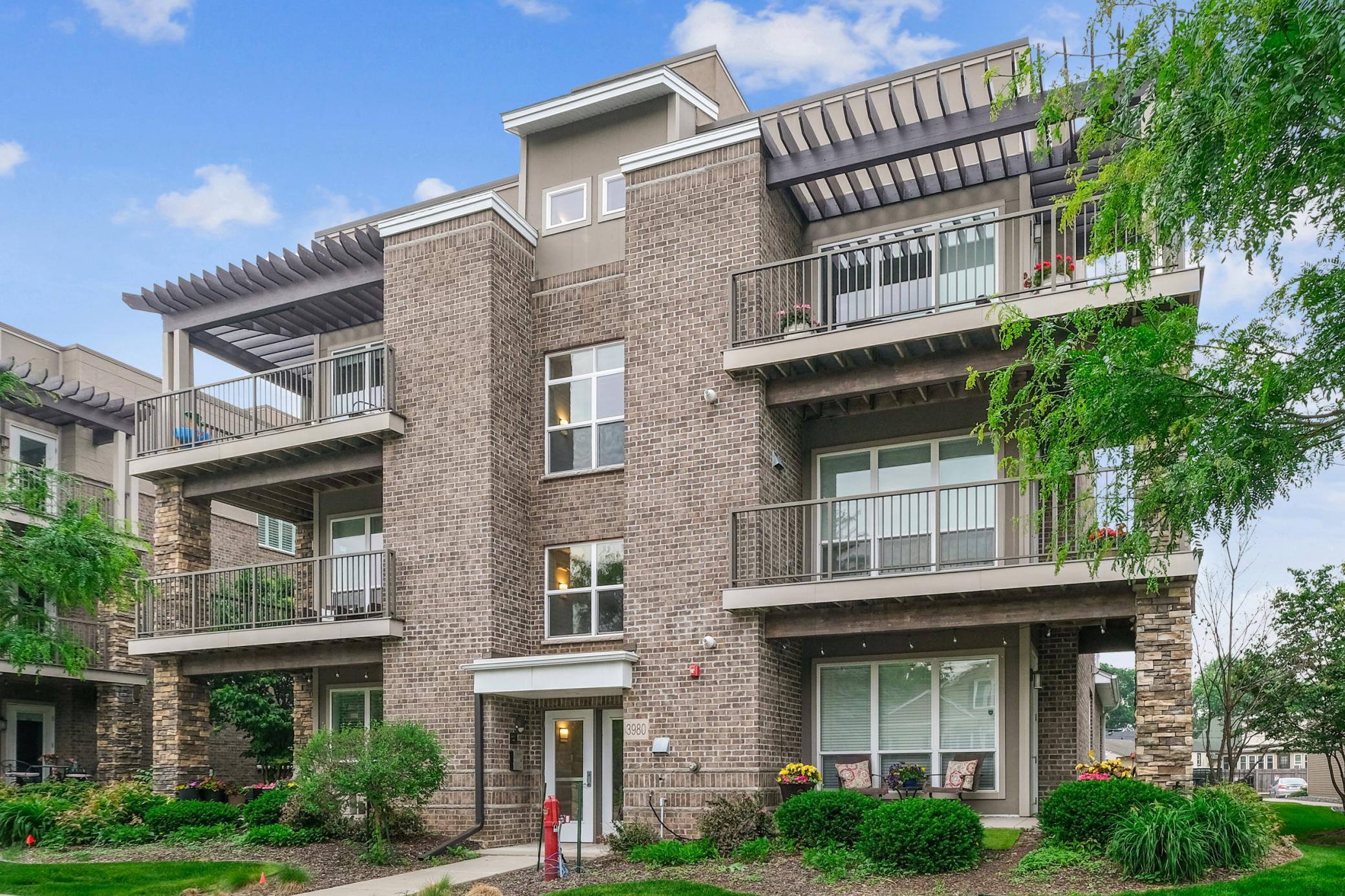 Photo of 3980 Wooddale Avenue S, Saint Louis Park, MN 55416