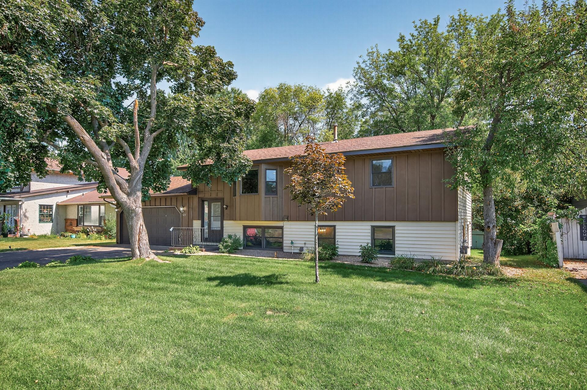 Photo of 1224 8th Lane, Anoka, MN 55303