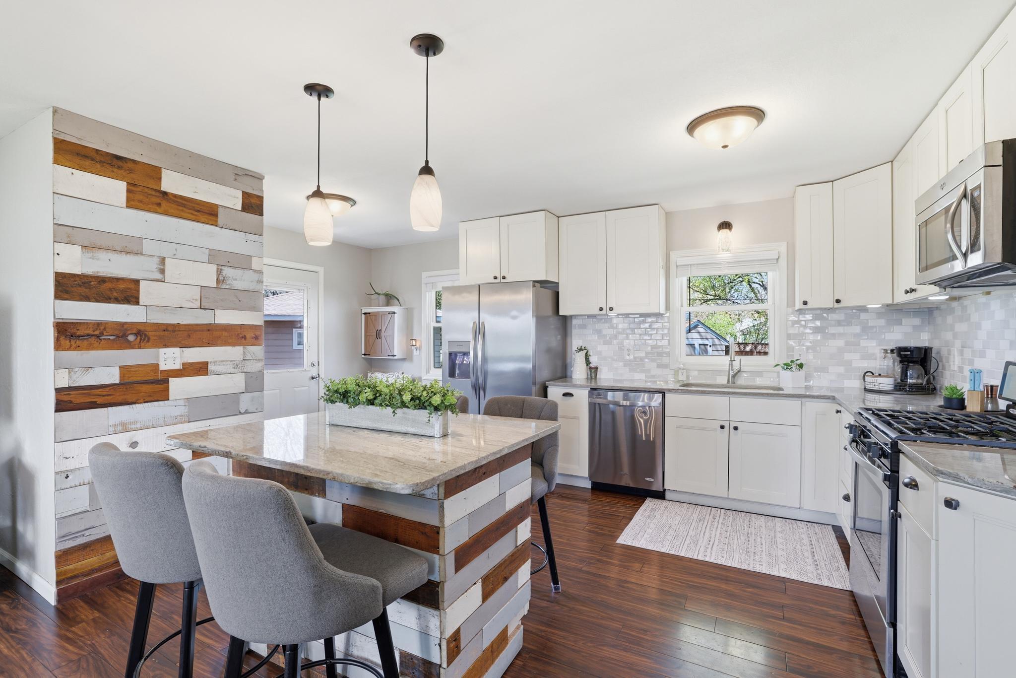 Photo of 5205 Edgewood Avenue N, Crystal, MN 55428