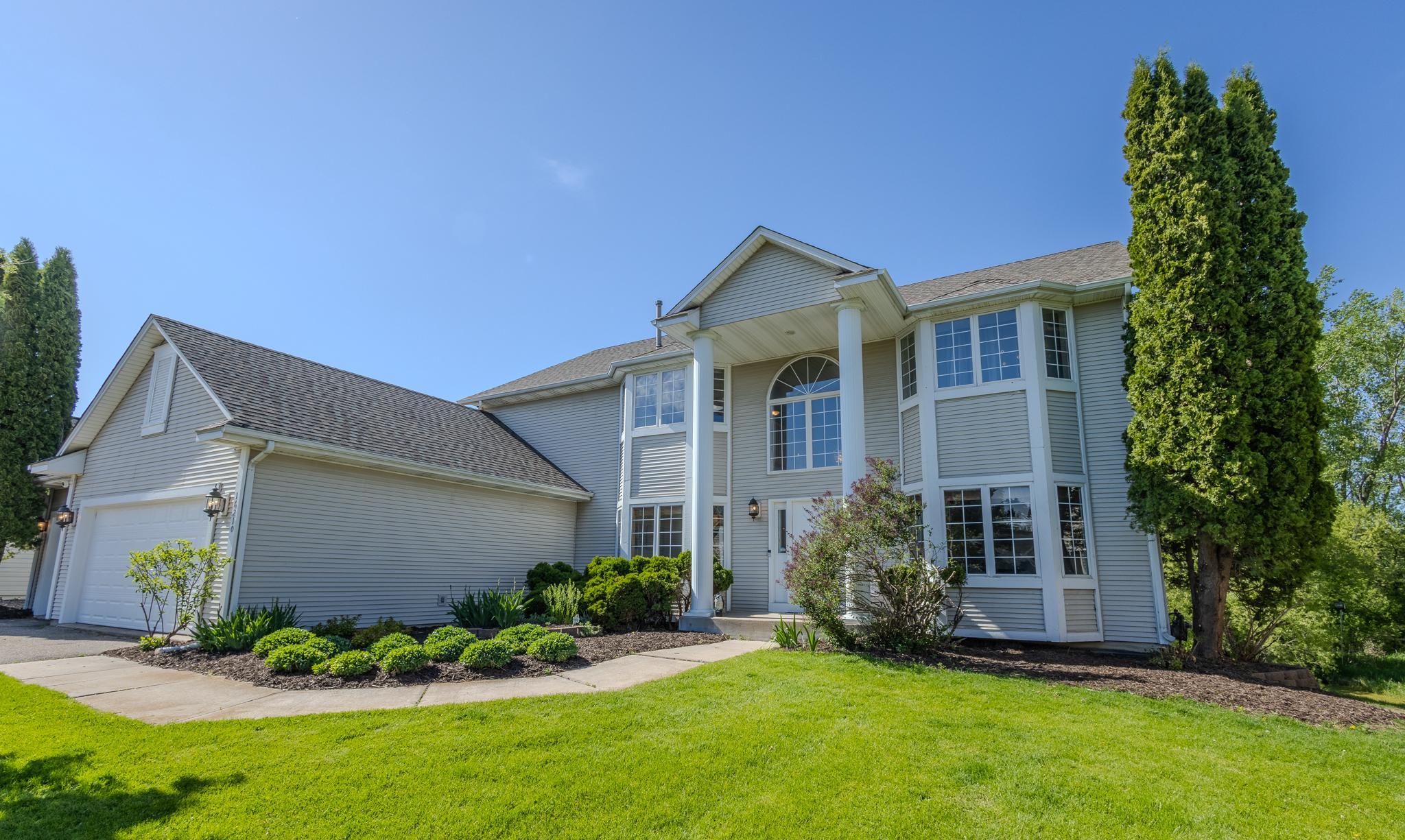 Photo of 16210 39th Place N, Plymouth, MN 55446