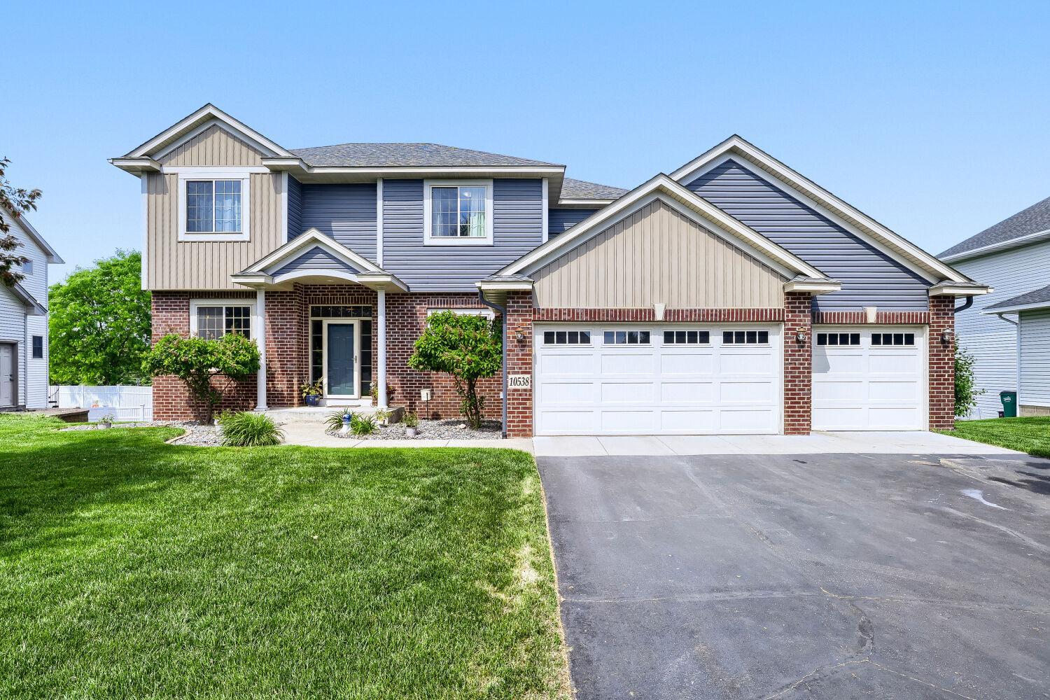 Photo of 10538 Scott Avenue N, Brooklyn Park, MN 55443