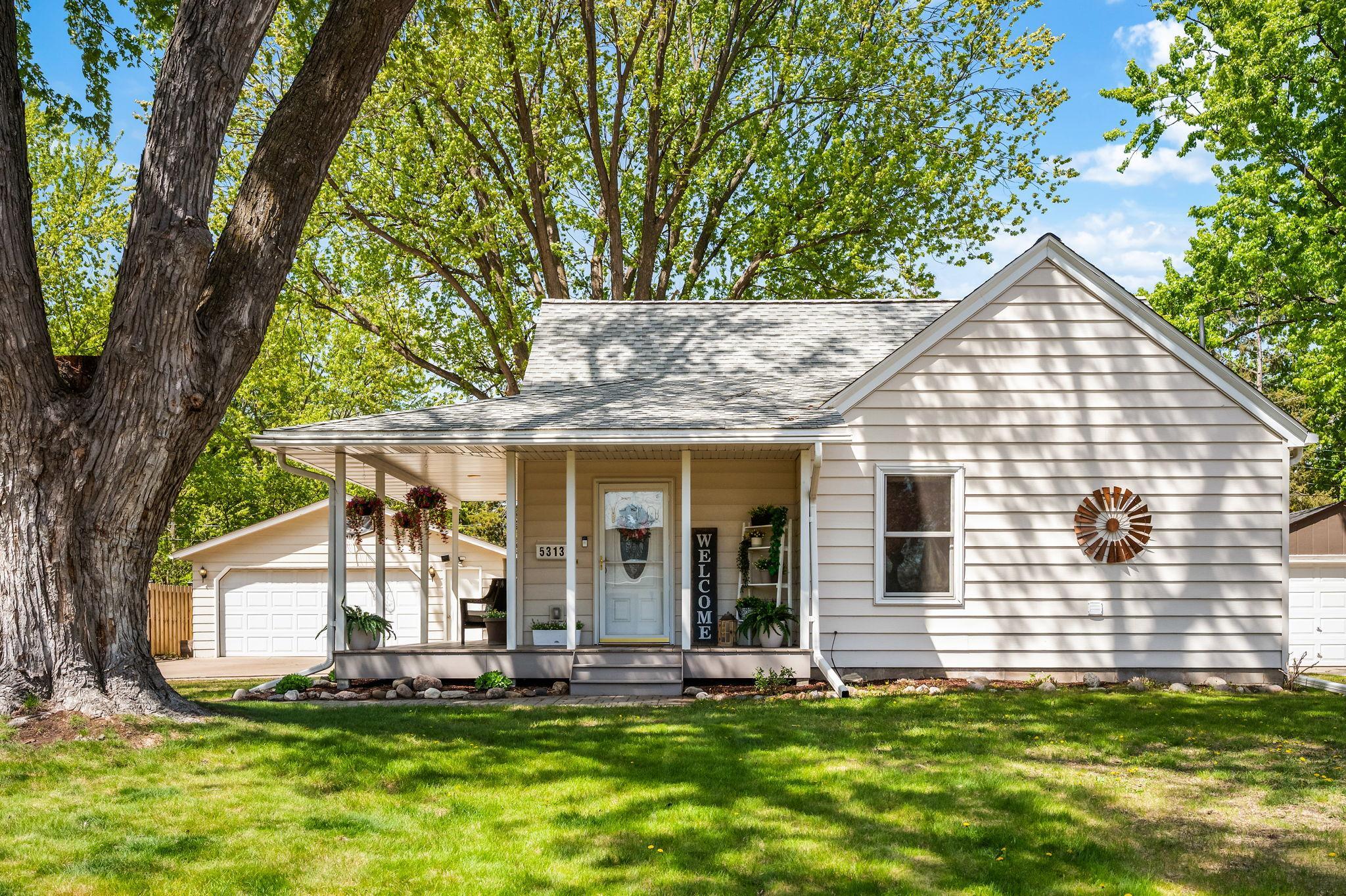 Photo of 5313 Florida Avenue N, Crystal, MN 55428