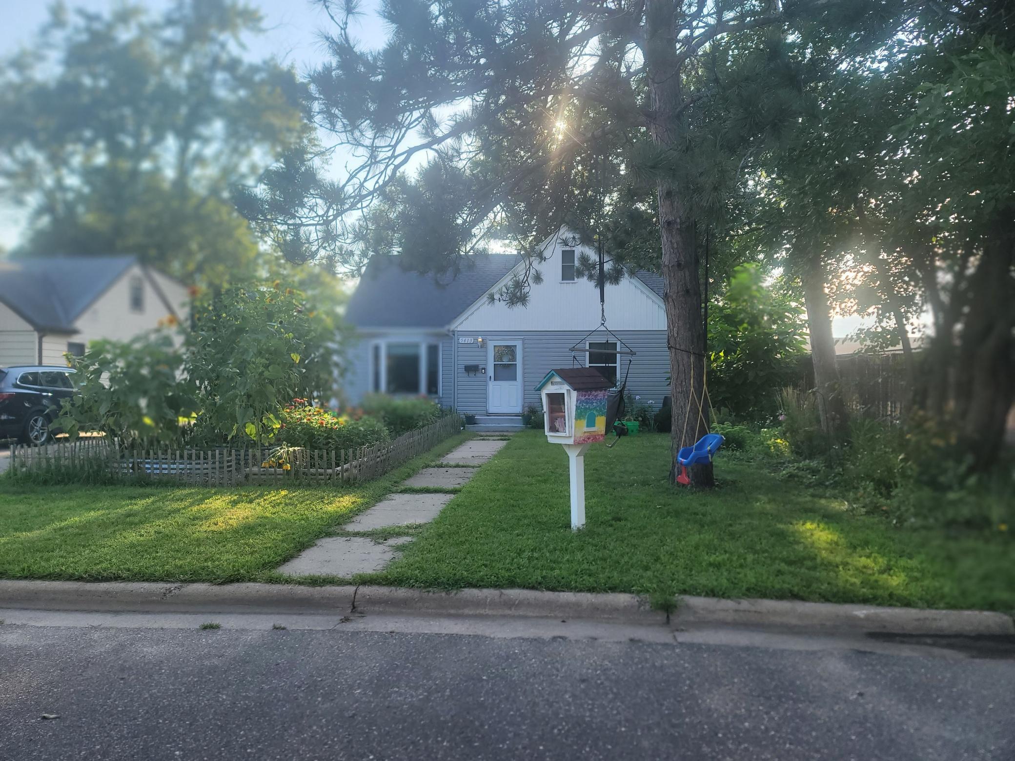 Photo of 5413 Hampshire Avenue N, Crystal, MN 55428