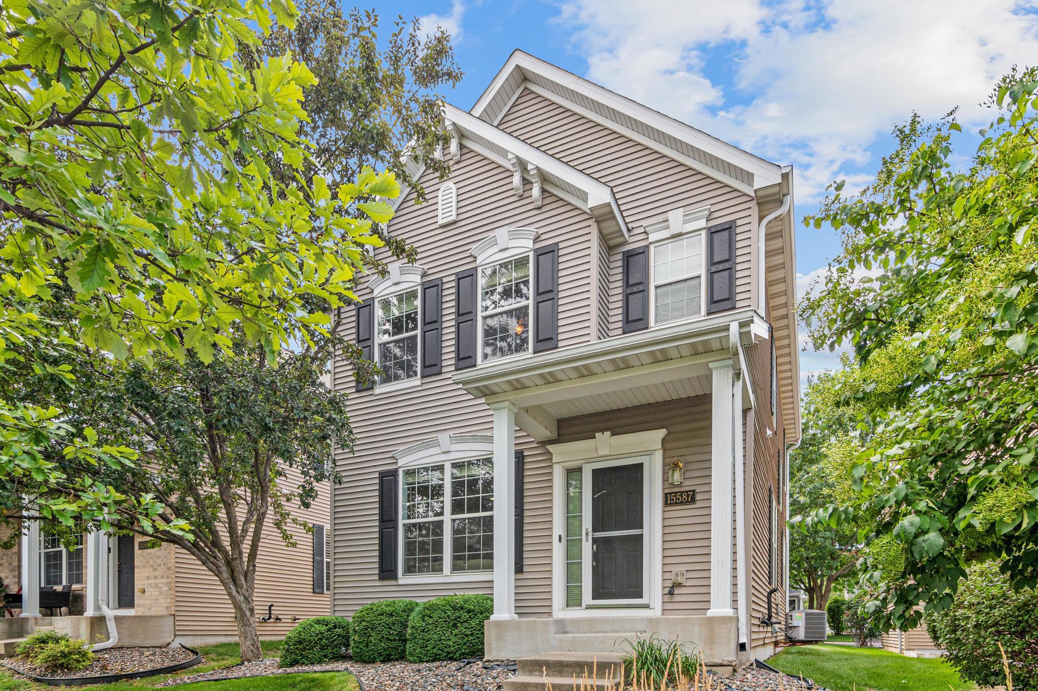 Photo of 15587 Crab Apple Lane, Eden Prairie, MN 55347