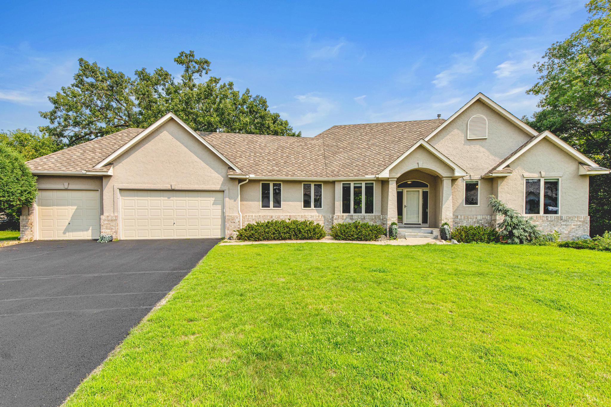 Photo of 7036 Crowne Oak Road, Eden Prairie, MN 55344