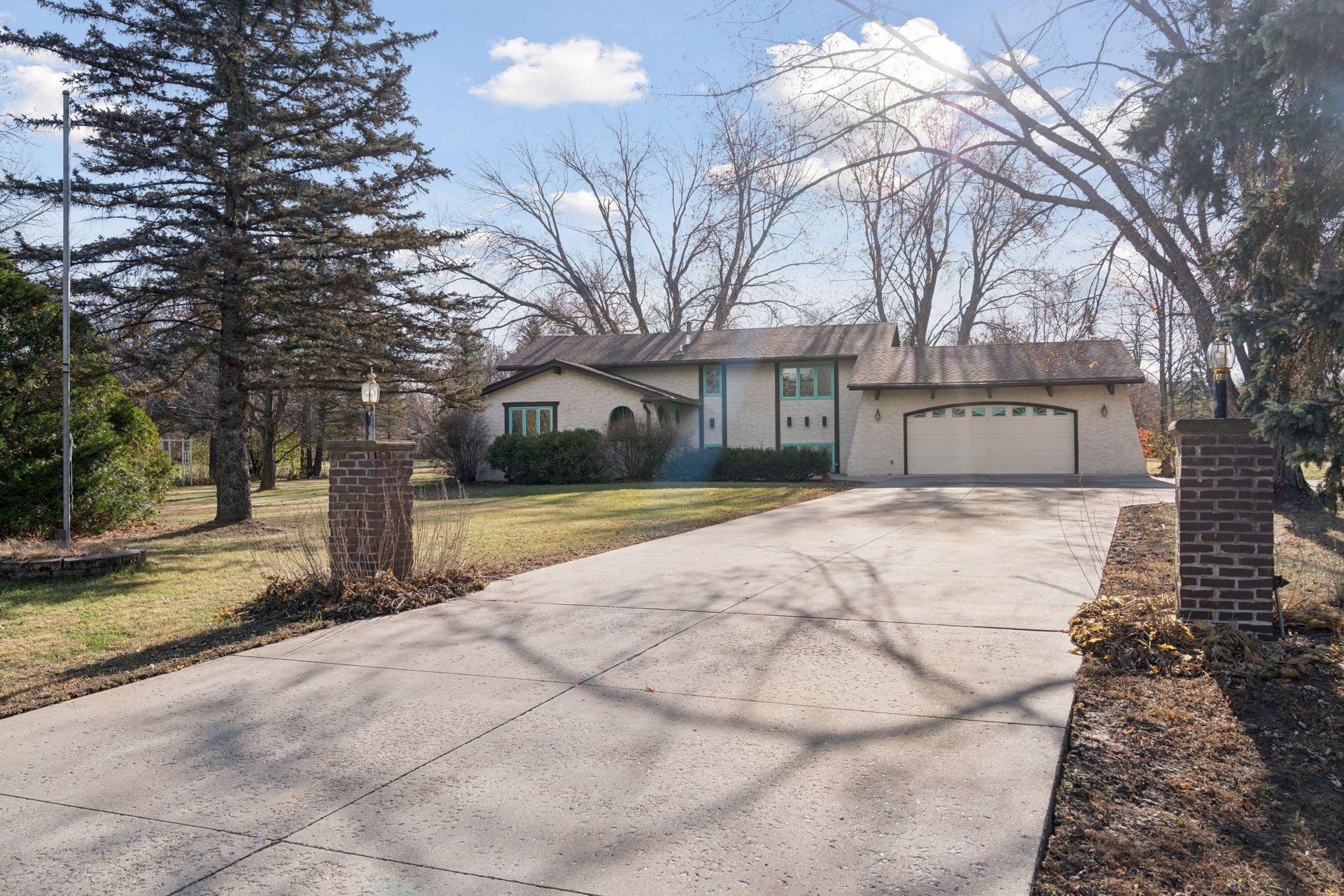 Photo of 9012 175th Lane NW, Anoka, MN 55303