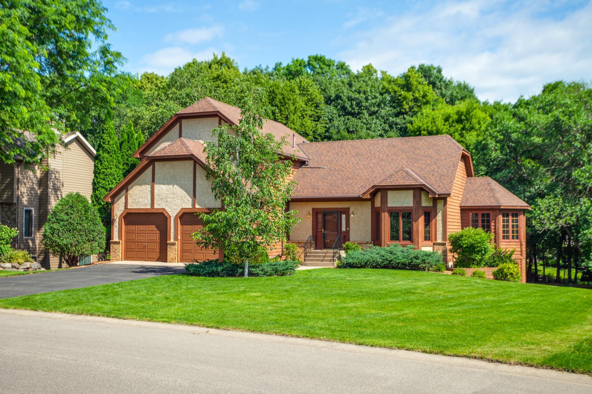 Photo of 16760 N Manor Road, Eden Prairie, MN 55346