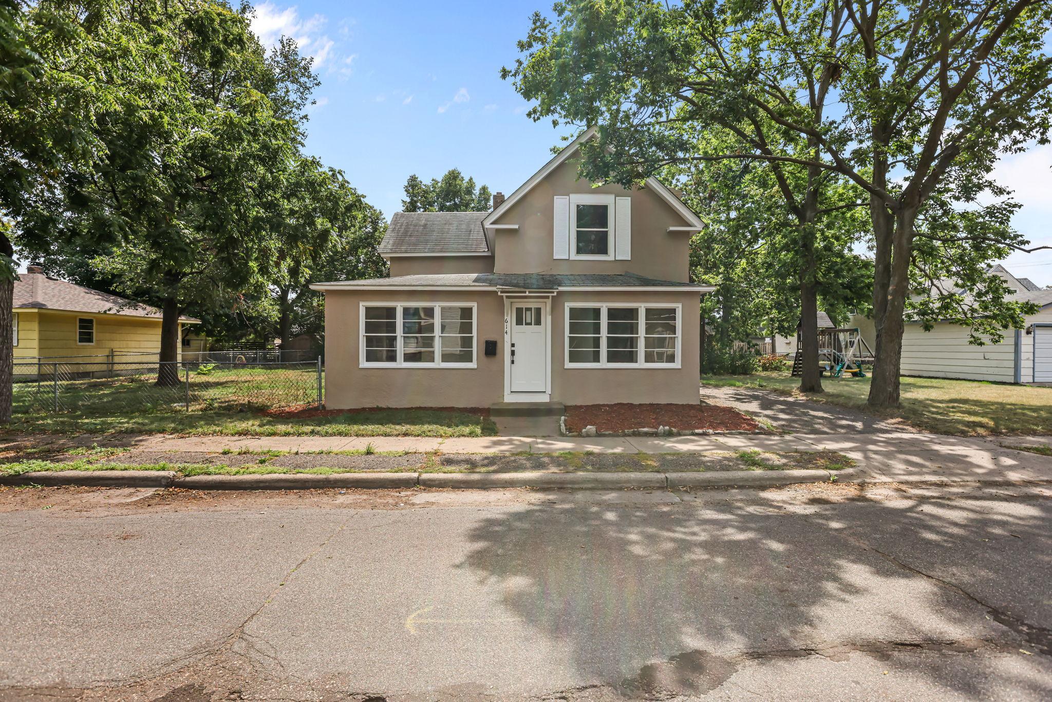 Photo of 614 Jackson Street, Anoka, MN 55303