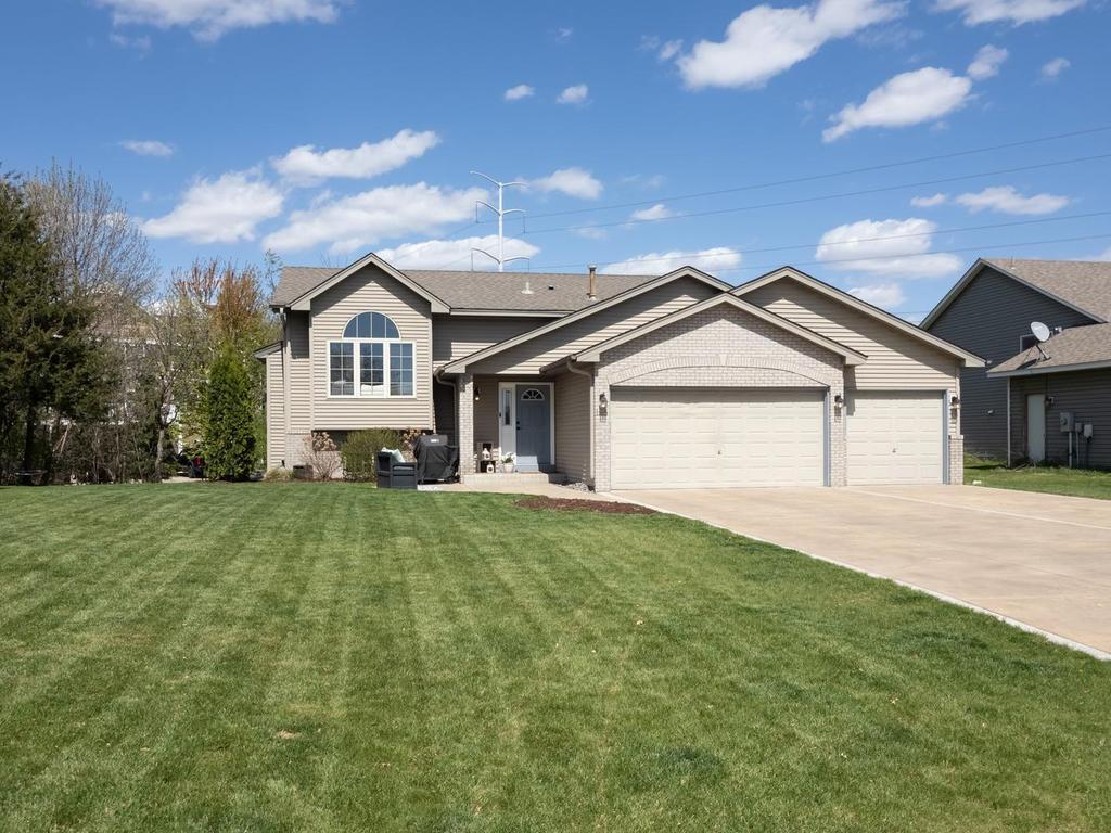 Photo of 1665 155th Avenue NW, Andover, MN 55304