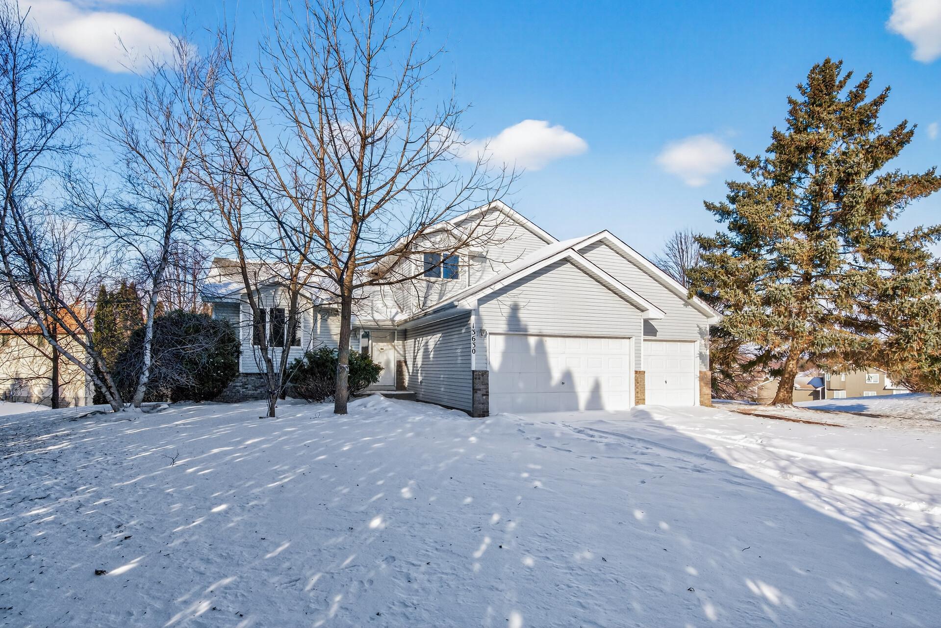 Photo of 13630 58th Avenue N, Plymouth, MN 55446