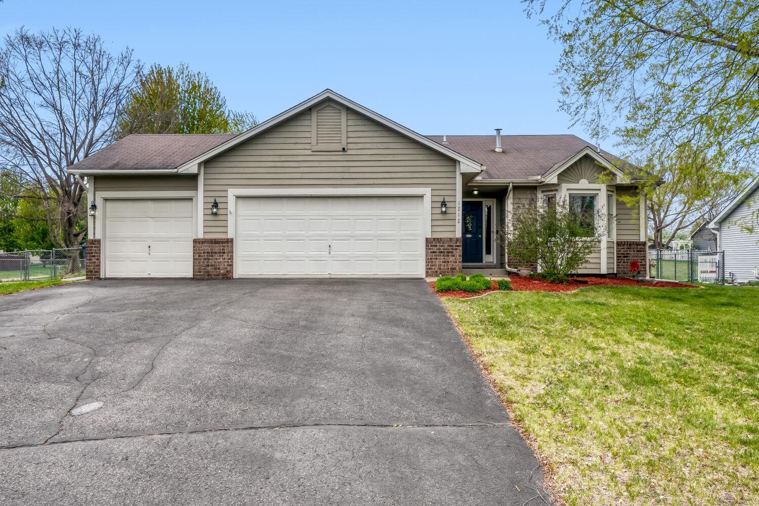 Photo of 1212 142nd Lane NW, Andover, MN 55304