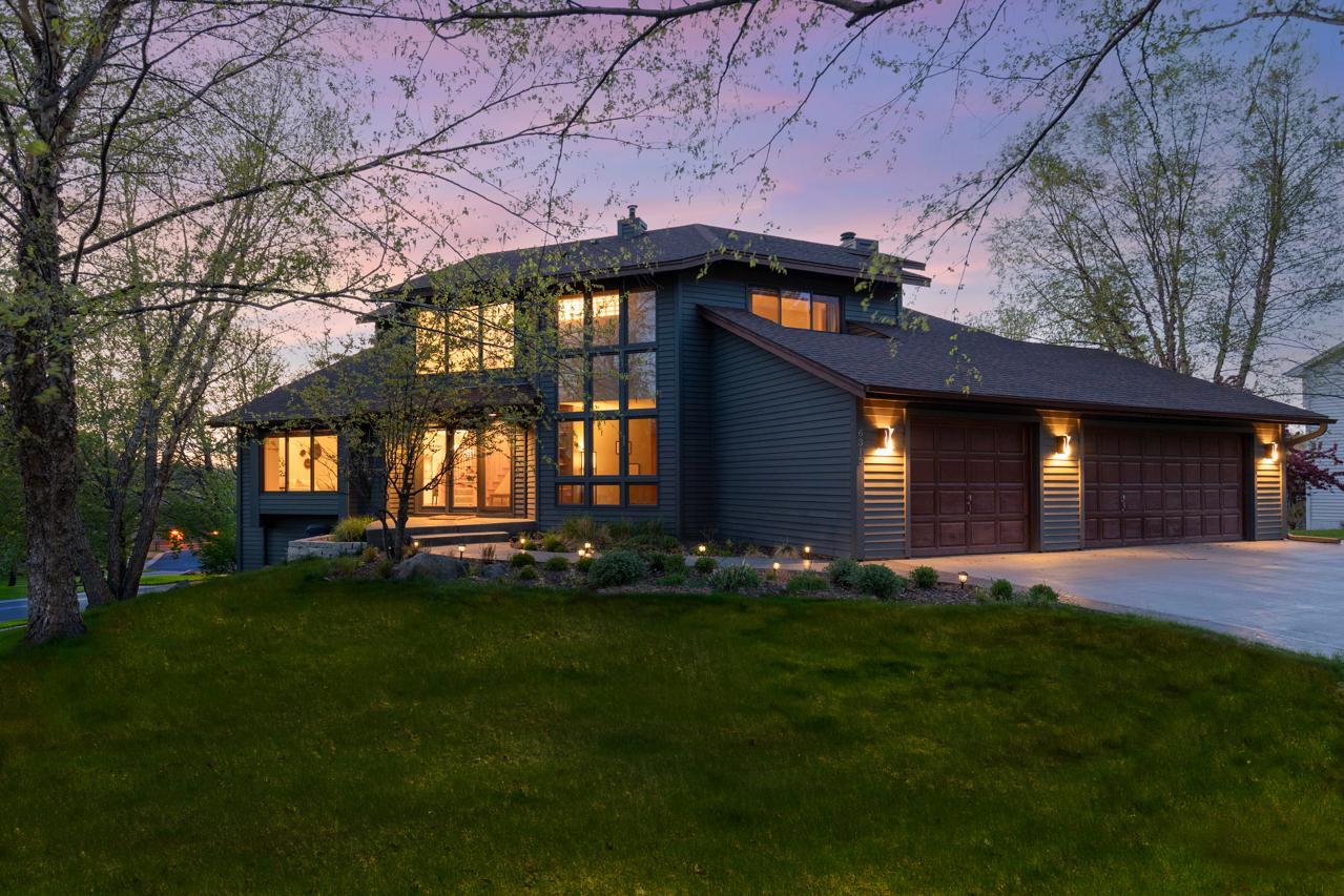 Photo of 6315 Sequoia Circle, Eden Prairie, MN 55346