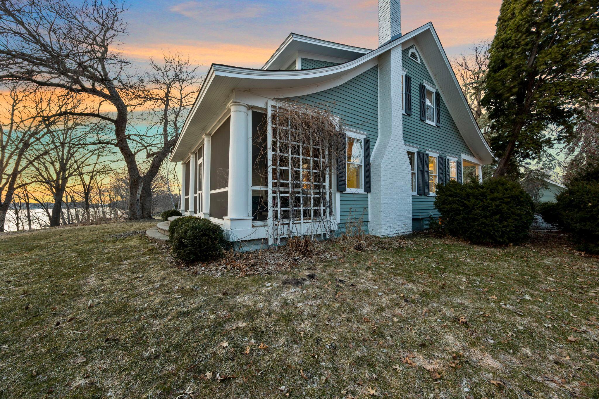 Photo of 810 River Lane, Anoka, MN 55303