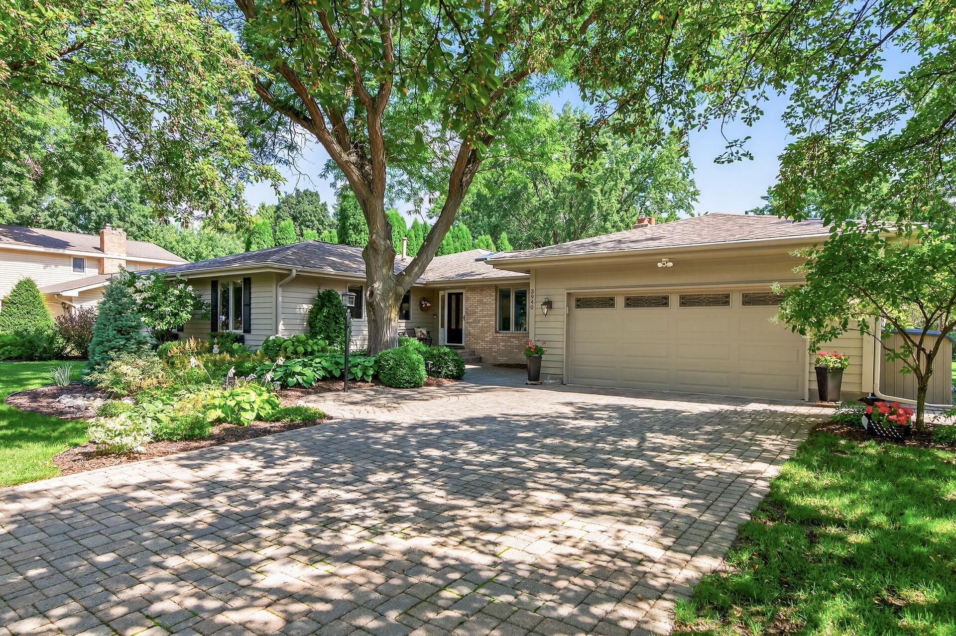 Photo of 3940 Yorktown Lane N, Plymouth, MN 55441