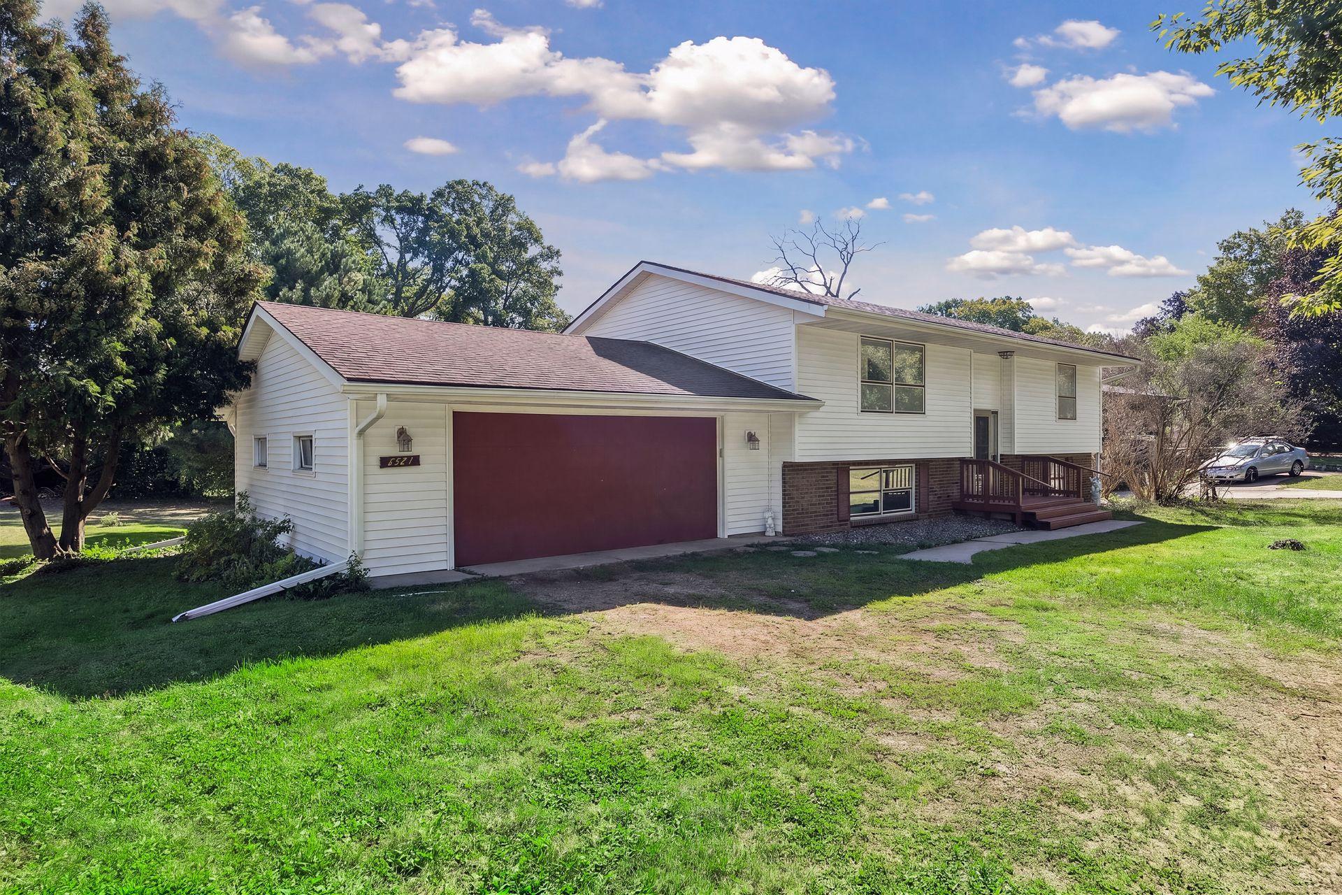 Photo of 6521 Kurtz Lane, Eden Prairie, MN 55346