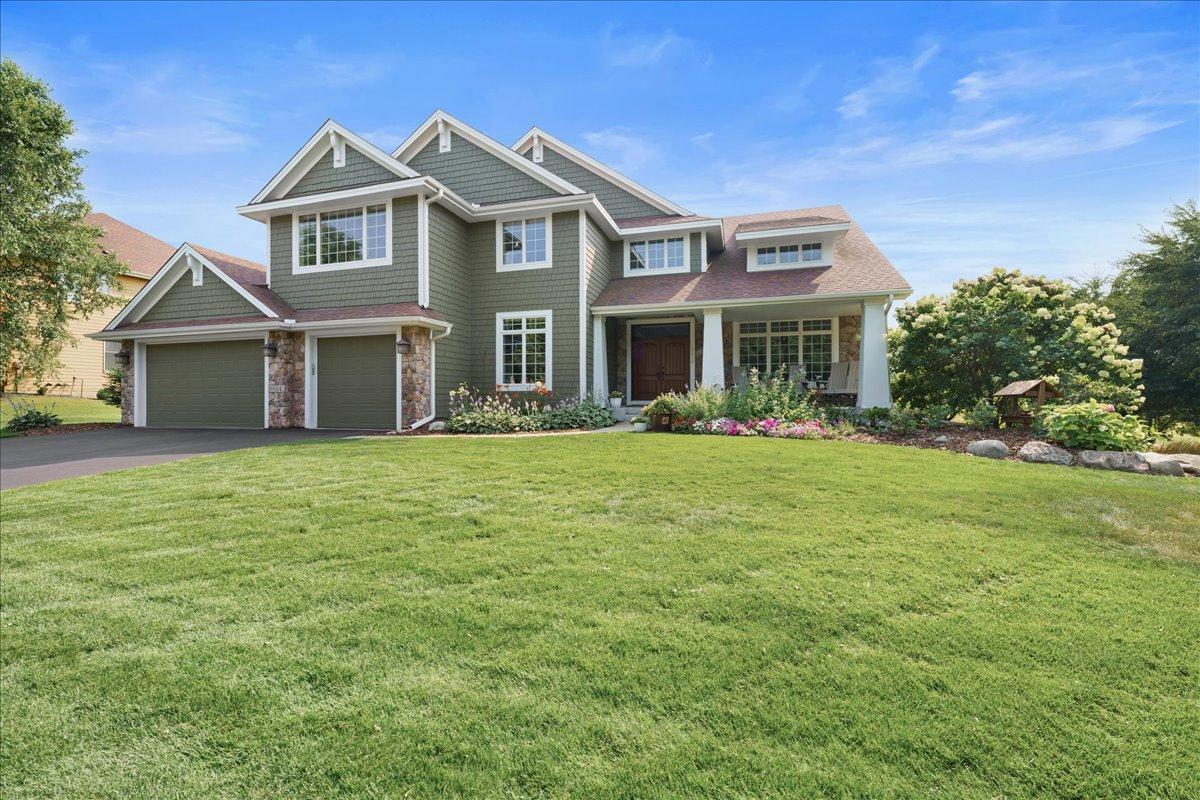 Photo of 10614 Maple Boulevard, Woodbury, MN 55129