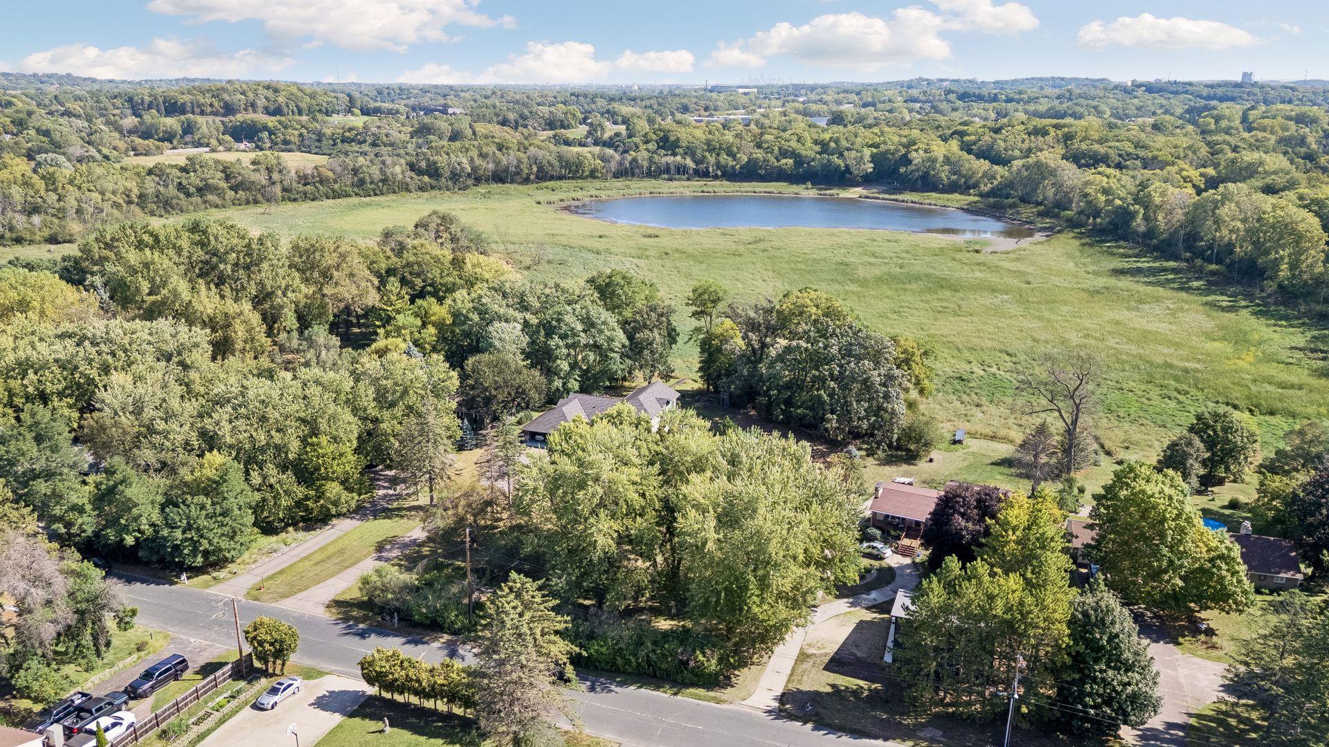 Photo of 6521 Kurtz Lane, Eden Prairie, MN 55346