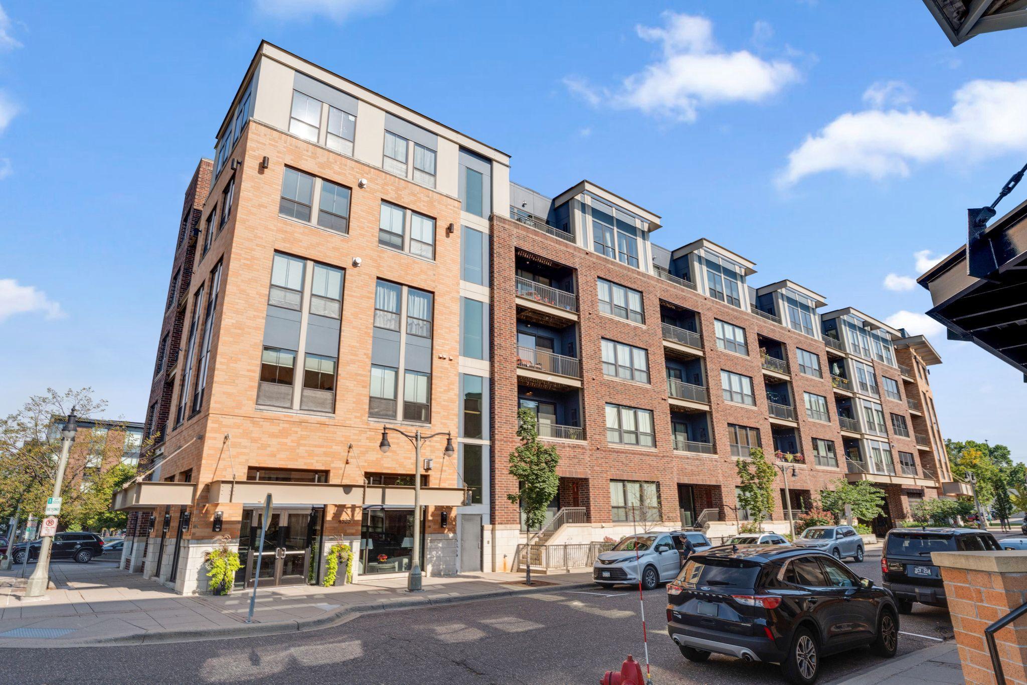 Photo of 4525 Park Commons Drive, Saint Louis Park, MN 55416